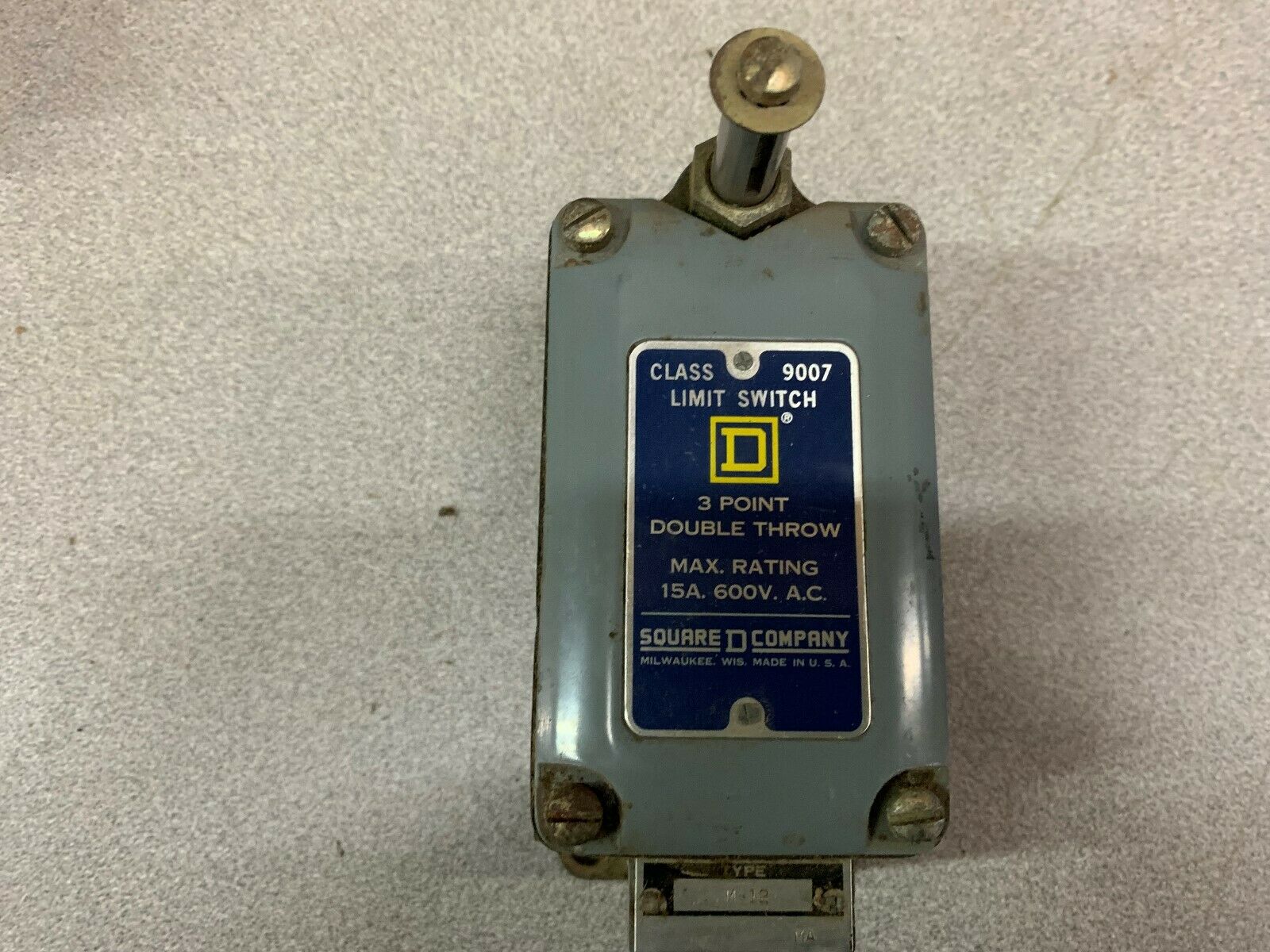 NEW NO BOX SQUARE D LIMIT SWITCH 9007 M-12