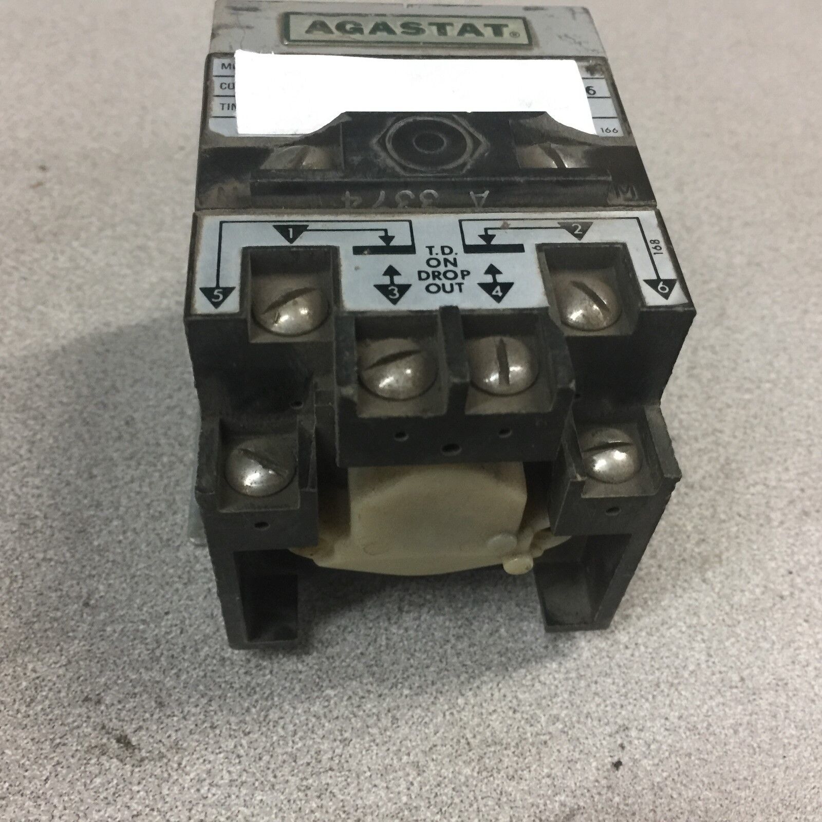 USED TYCO AGASTAT TIME RELAY MISSING KNOB 120 V 20-200 SEC 7012AE