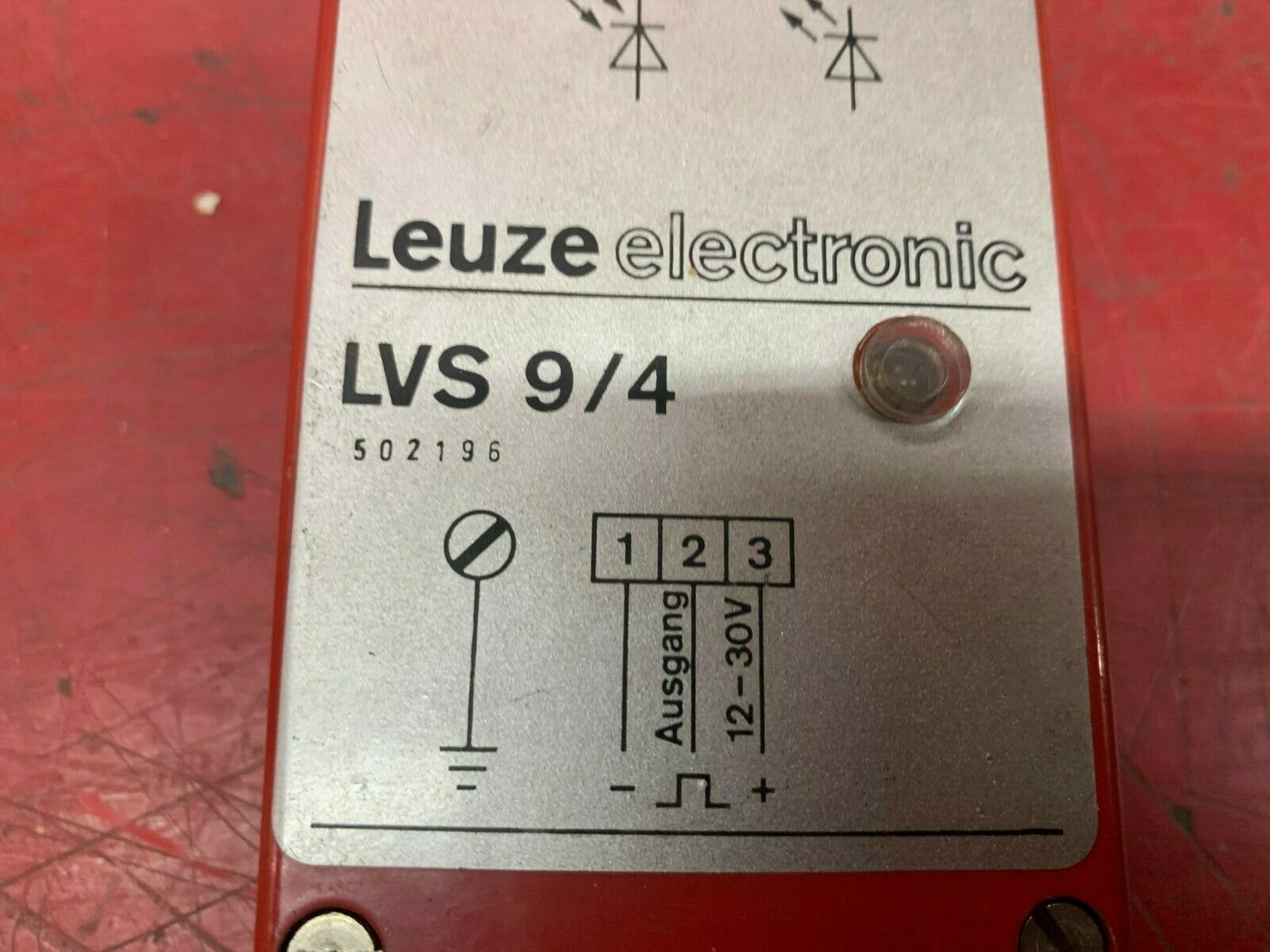 NEW NO BOX LEUZE ELECTRONIC CONTROL UNIT LVS 9/4
