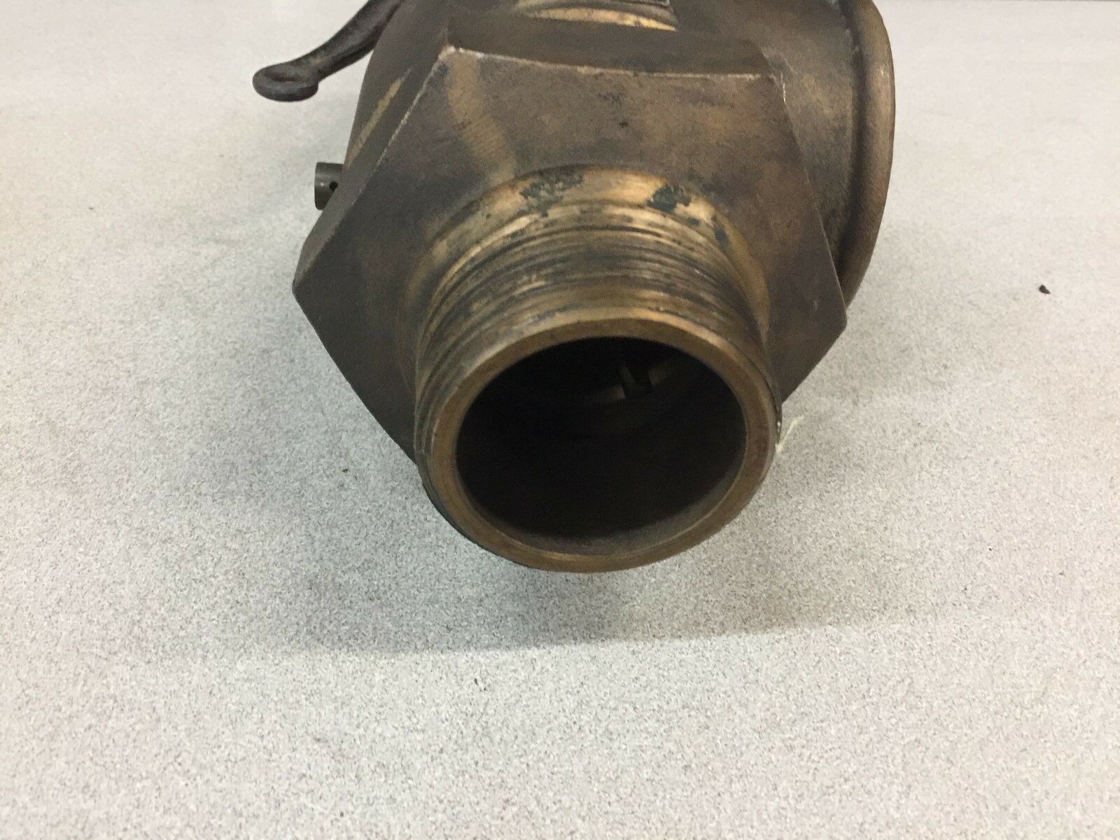 NEW NO BOX LUNKENHEIMER 2-1/2" 1144CU FT PER MIN VALVE 1227