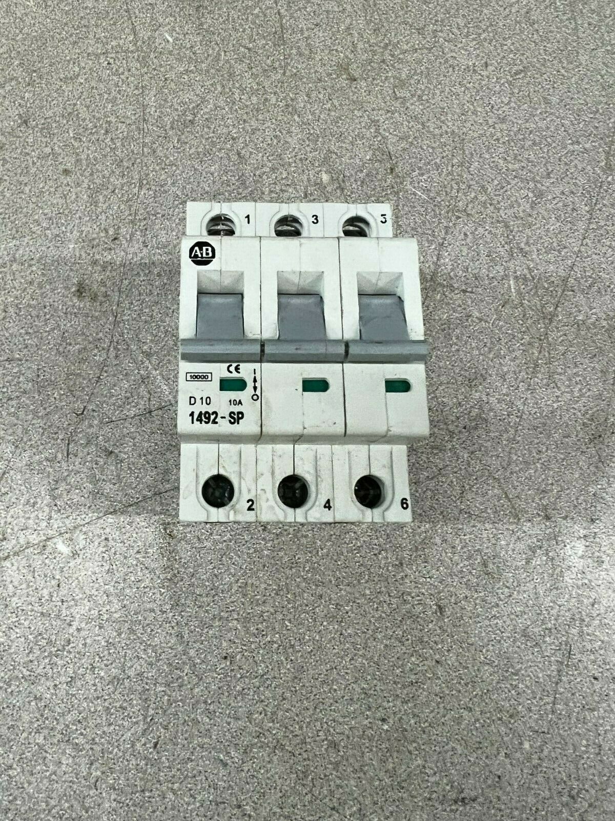 NEW NO BOX ALLEN BRADLEY BREAKER 1492-SP3D100 SERIES C