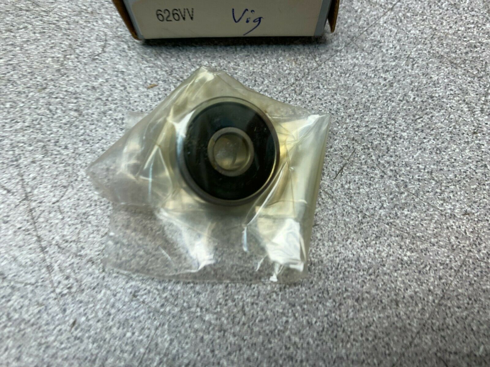 NEW IN BOX NSK BALL BEARING 626VV