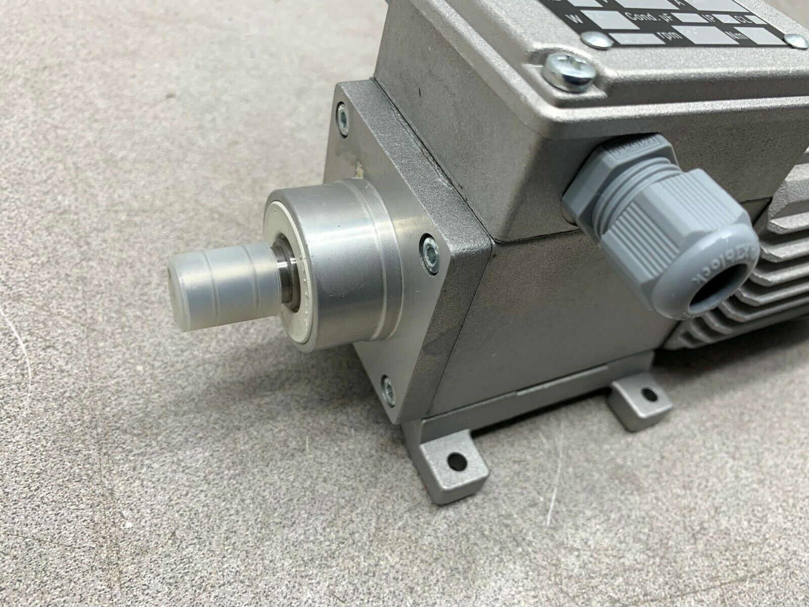 NEW NO BOX MINI MOTOR 120V. GEAR MOTOR AC100P