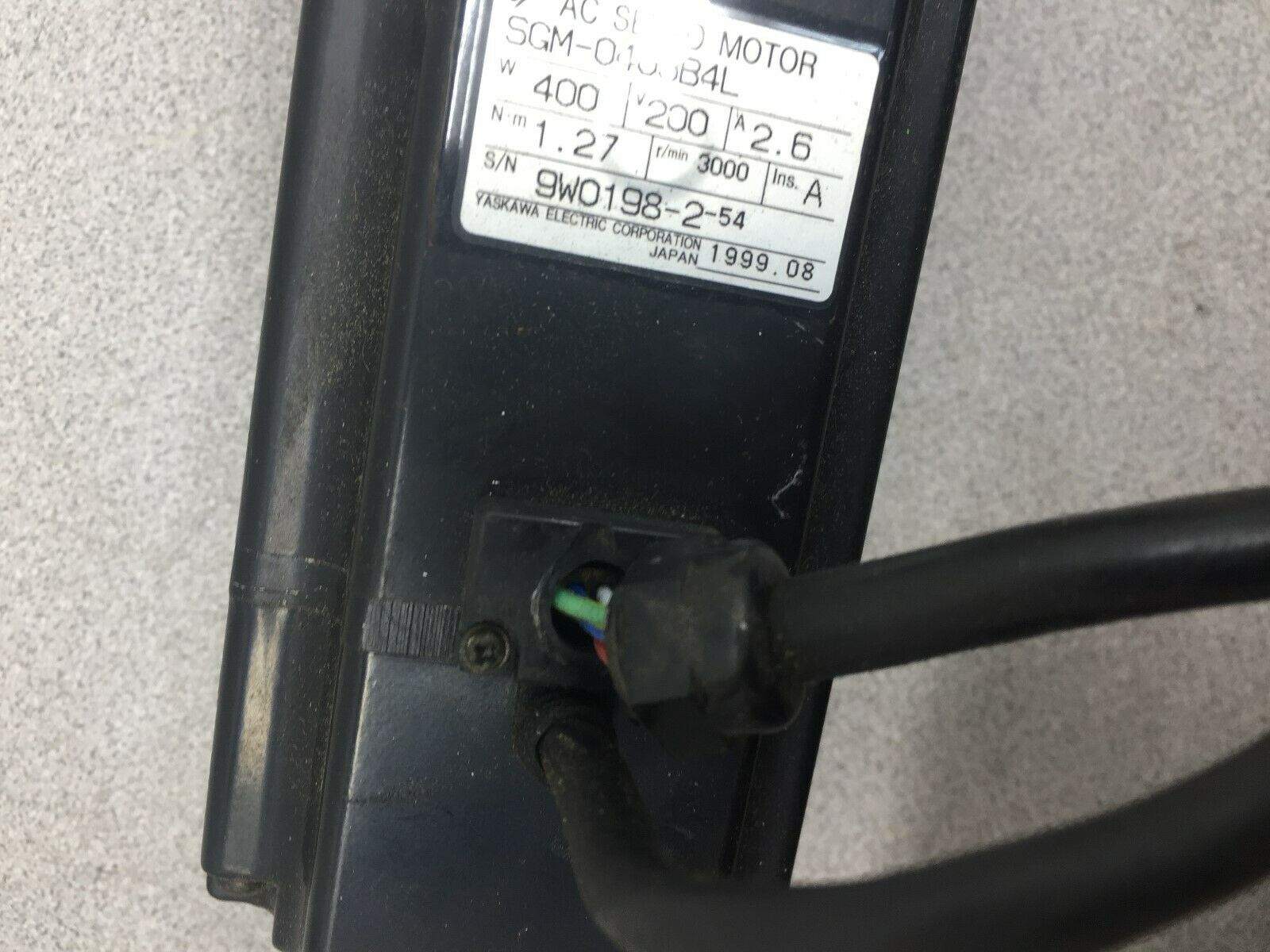 USED YASKAWA AC SERVO MOTOR AND PLANETARY GEARHEAD SGM-04U3B4L/ 34-511-271-3963