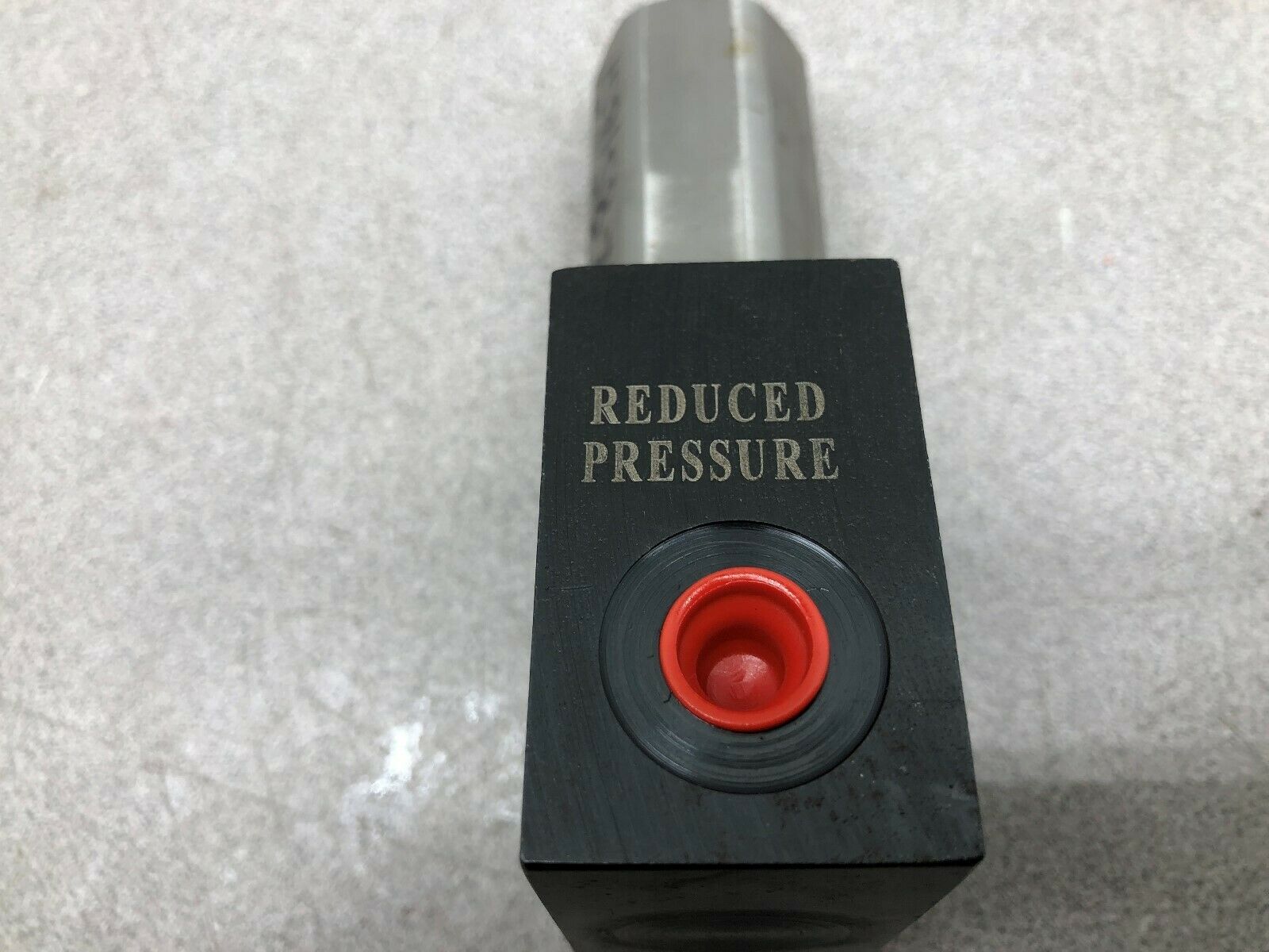 NEW NO BOX VEKTEK 1500-5000 PSI RANGE PRESSURE LIMITING VALVE 70-5400-06