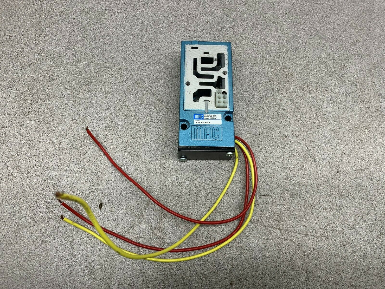 NEW NO BOX MAC VALVE 82A-0A-BAA