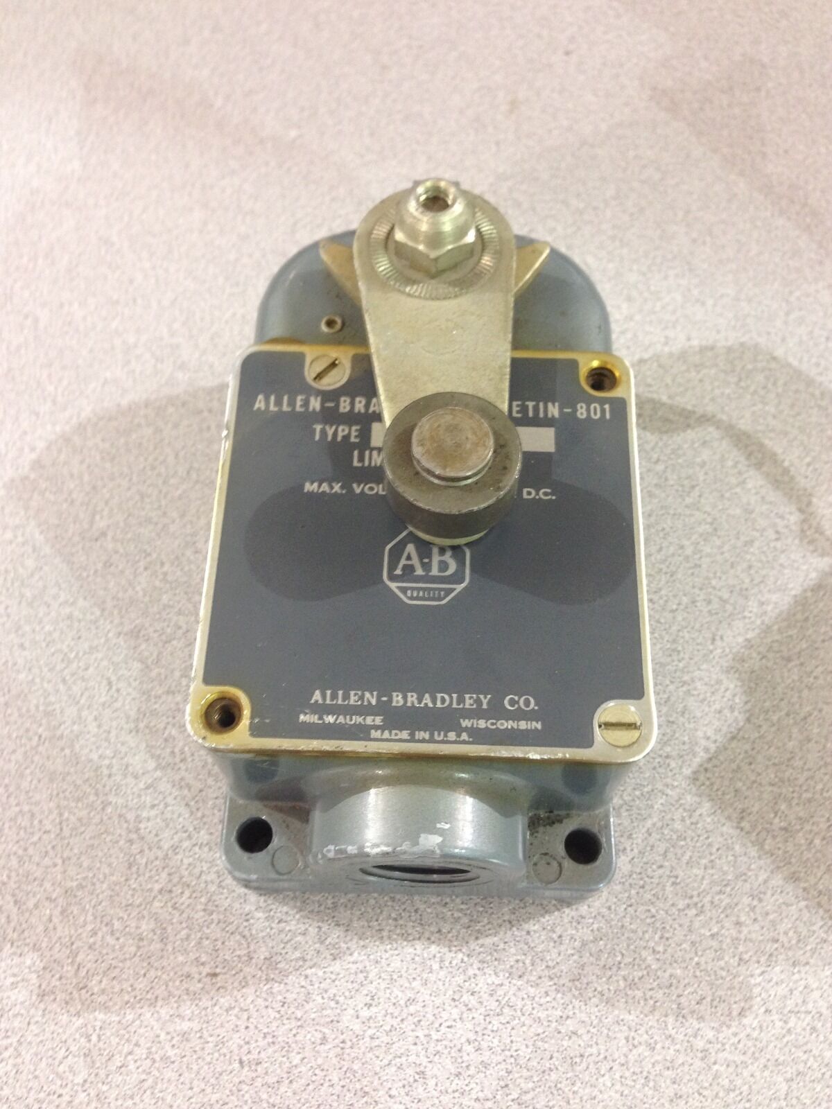 USED ALLEN-BRADLEY LIMIT SWITCH 801-ASN21X (D9)