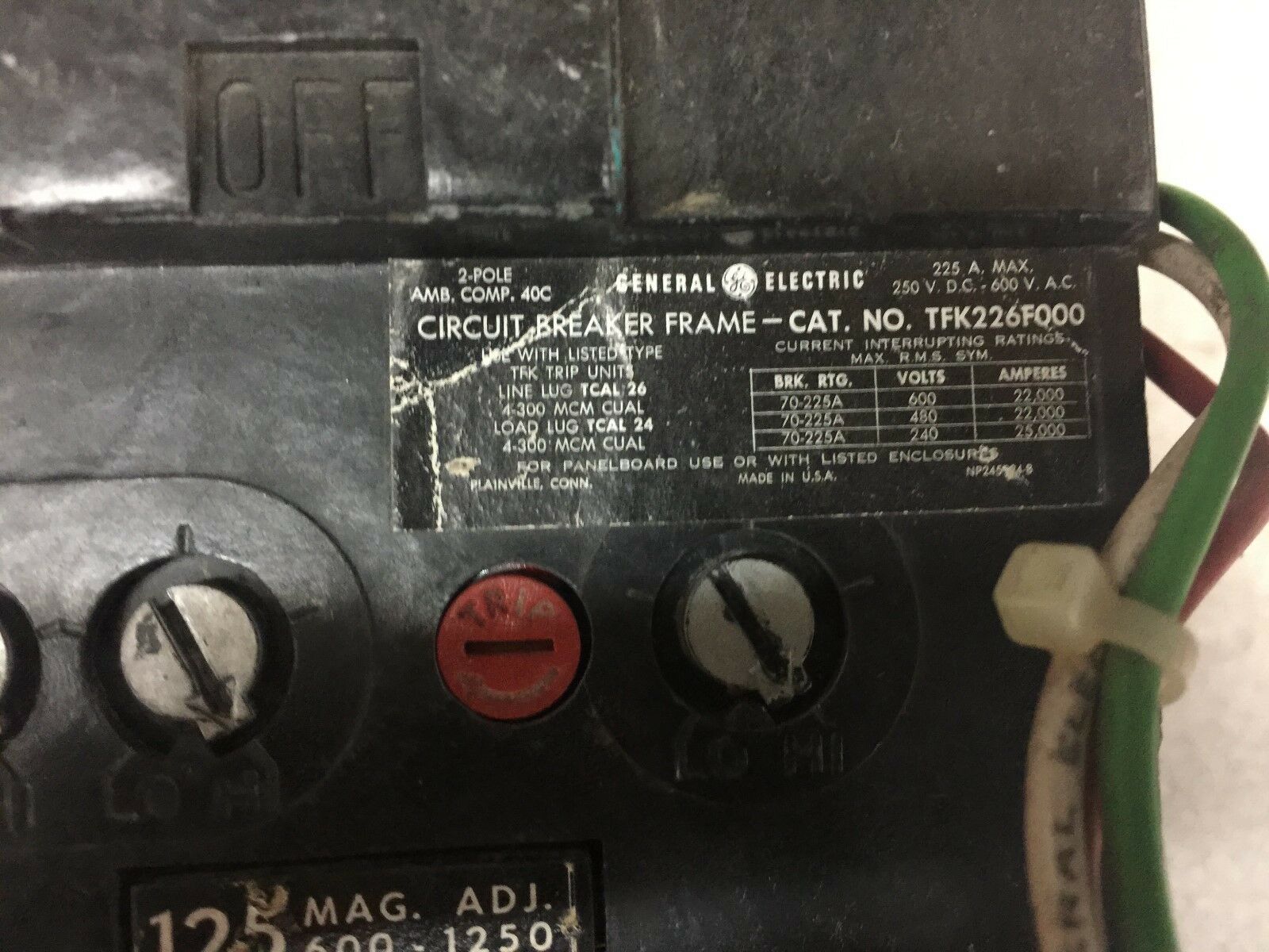 USED GE 125AMP 600VAC 250VDC 2POLE 600-1250TRIP CIRCUIT BREAKER TFK226F00