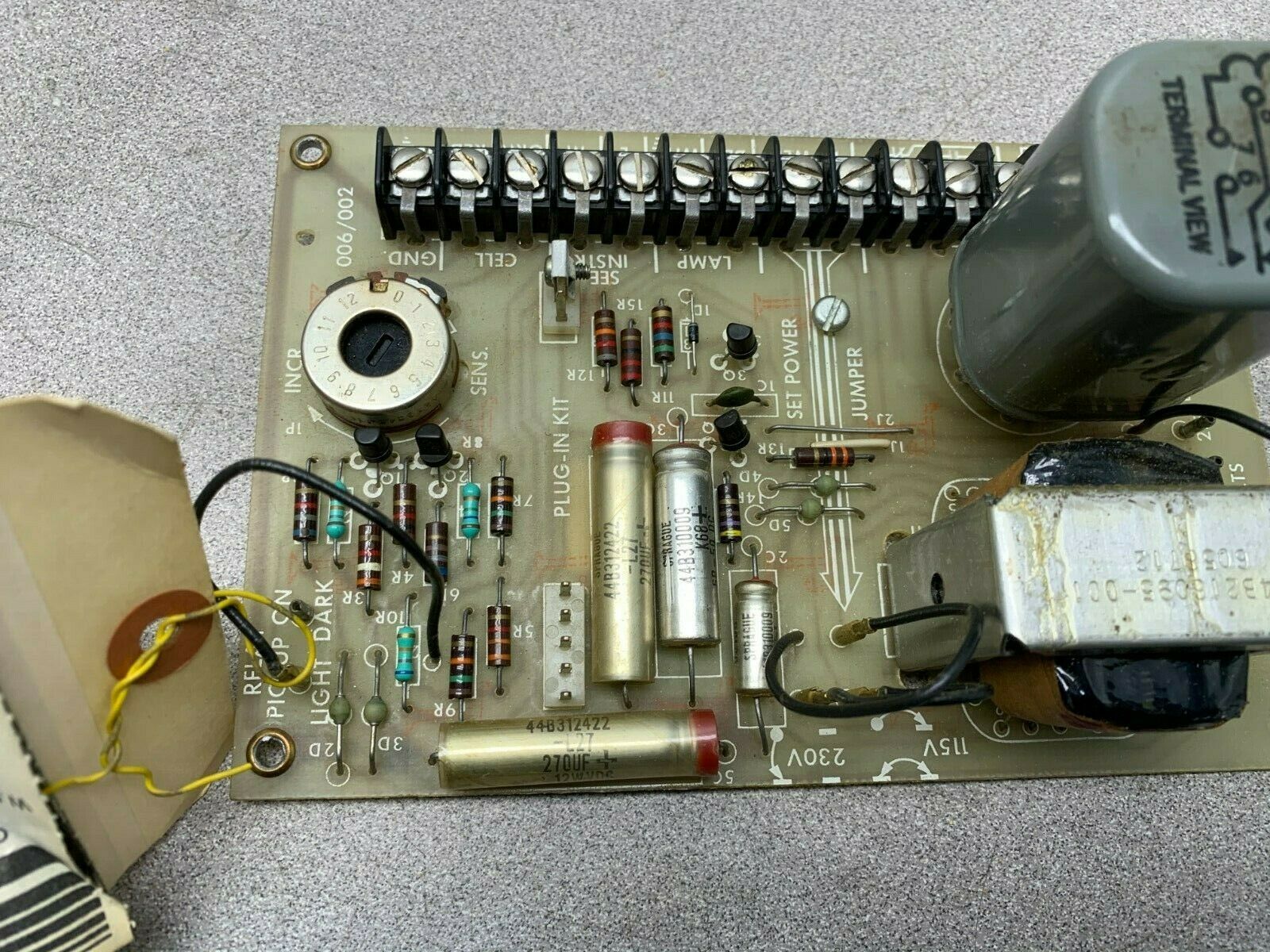 NEW NO BOX GENERAL ELECTRIC CONTROL BOARD 3S7505KF124A1