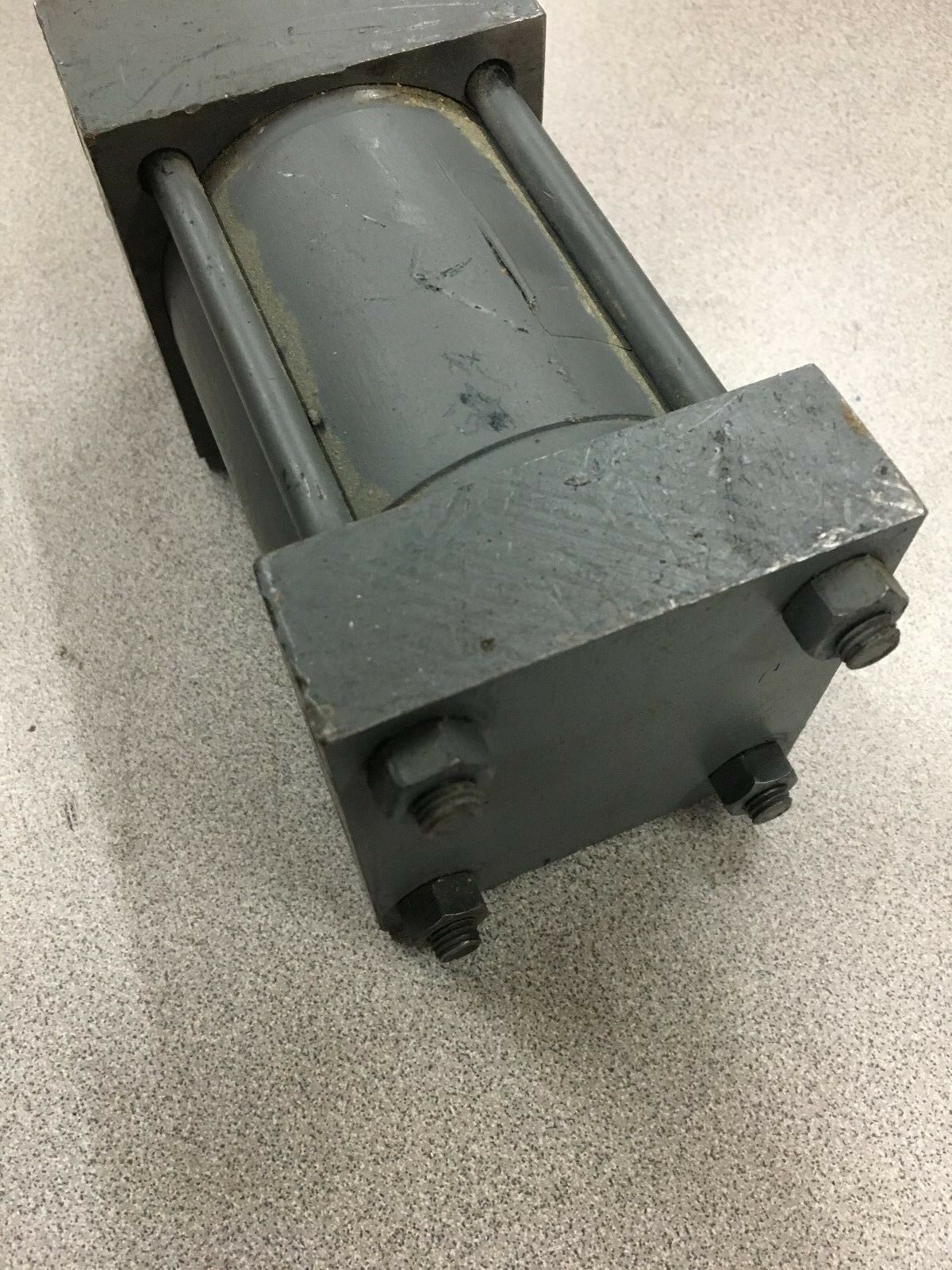 NEW NO BOX SCHRADER BELLOWS CYLINDER PA-2 SERIES PAC101301S 2.000