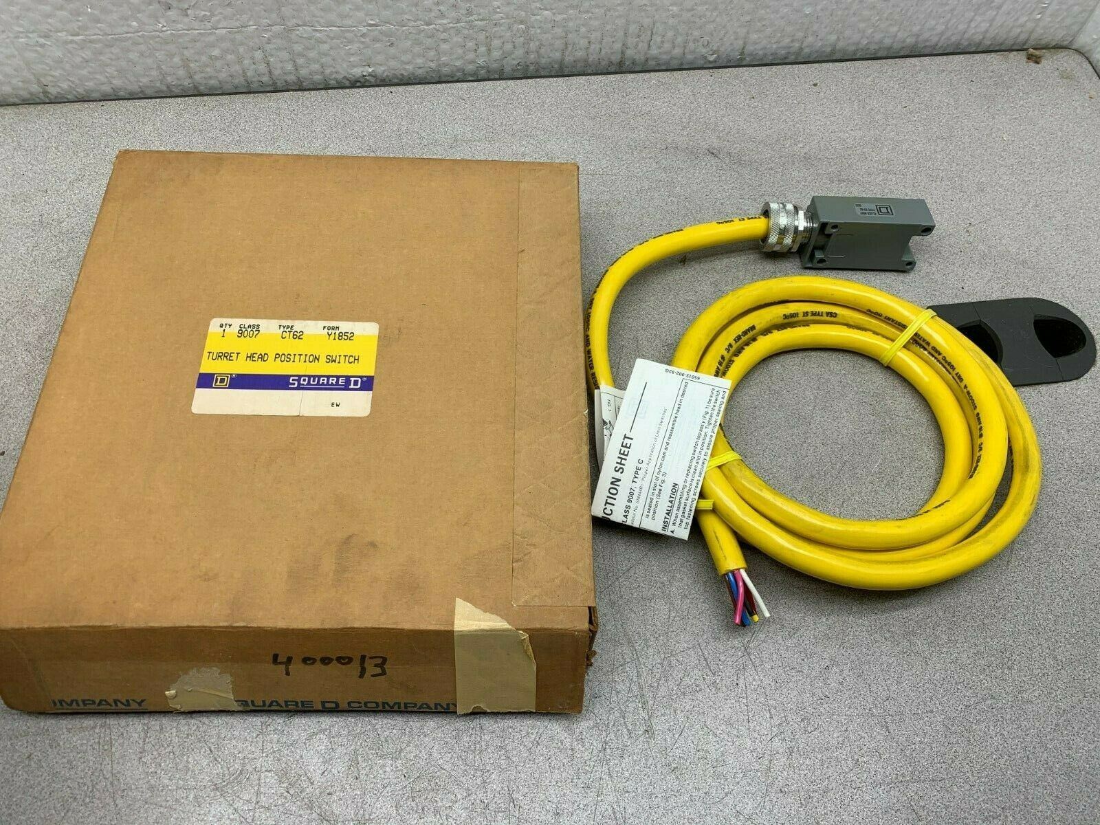 NEW SQUARE D LIMIT SWITCH RECEPTACLE 9007 CT62 Y1852