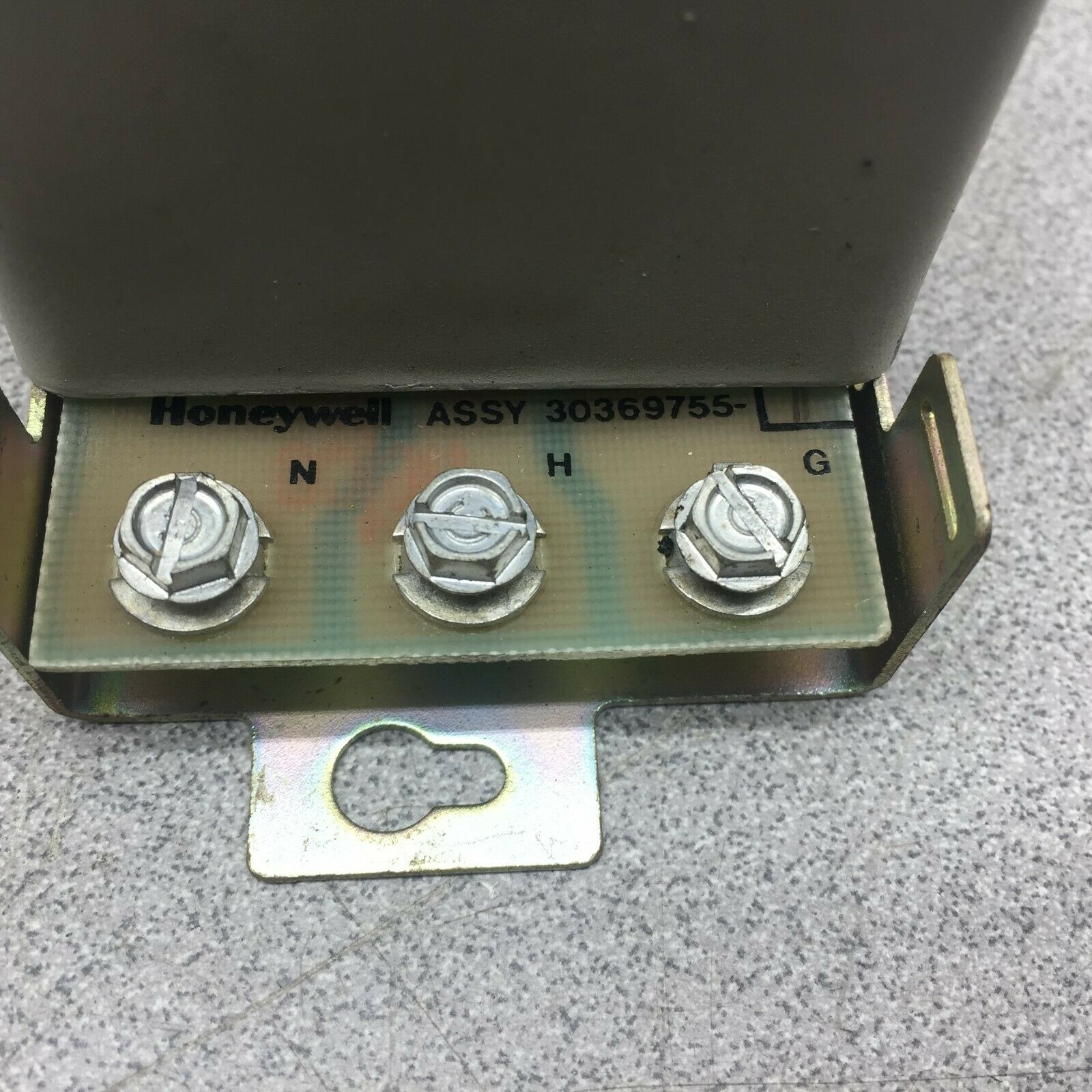 NEW IN BOX HONEYWELL CONSTANT VOLTATGE UNIT 30369755