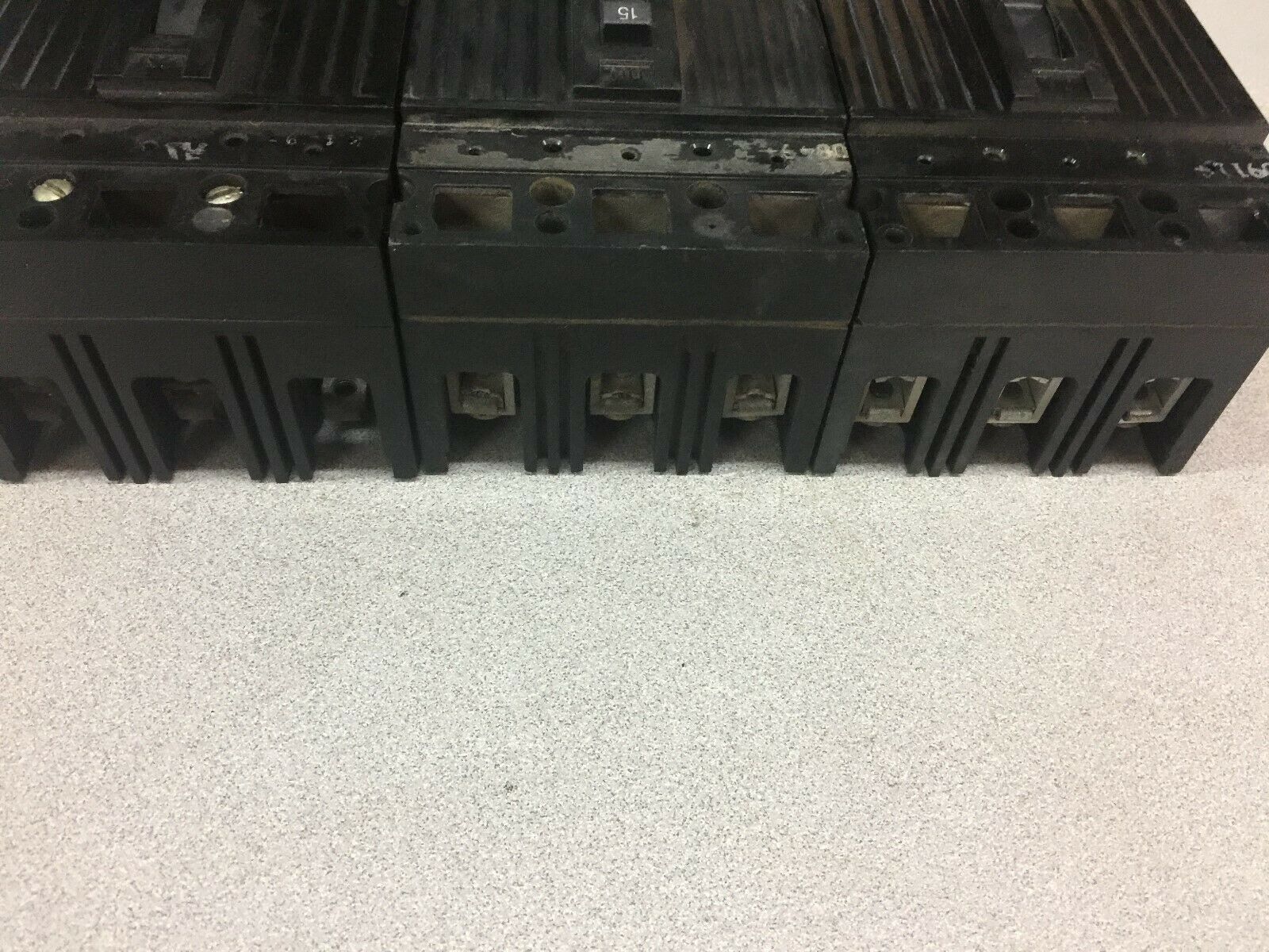 USED (LOT OF 3) GE 15AMP 3POLE 600VAC BREAKER TED136015