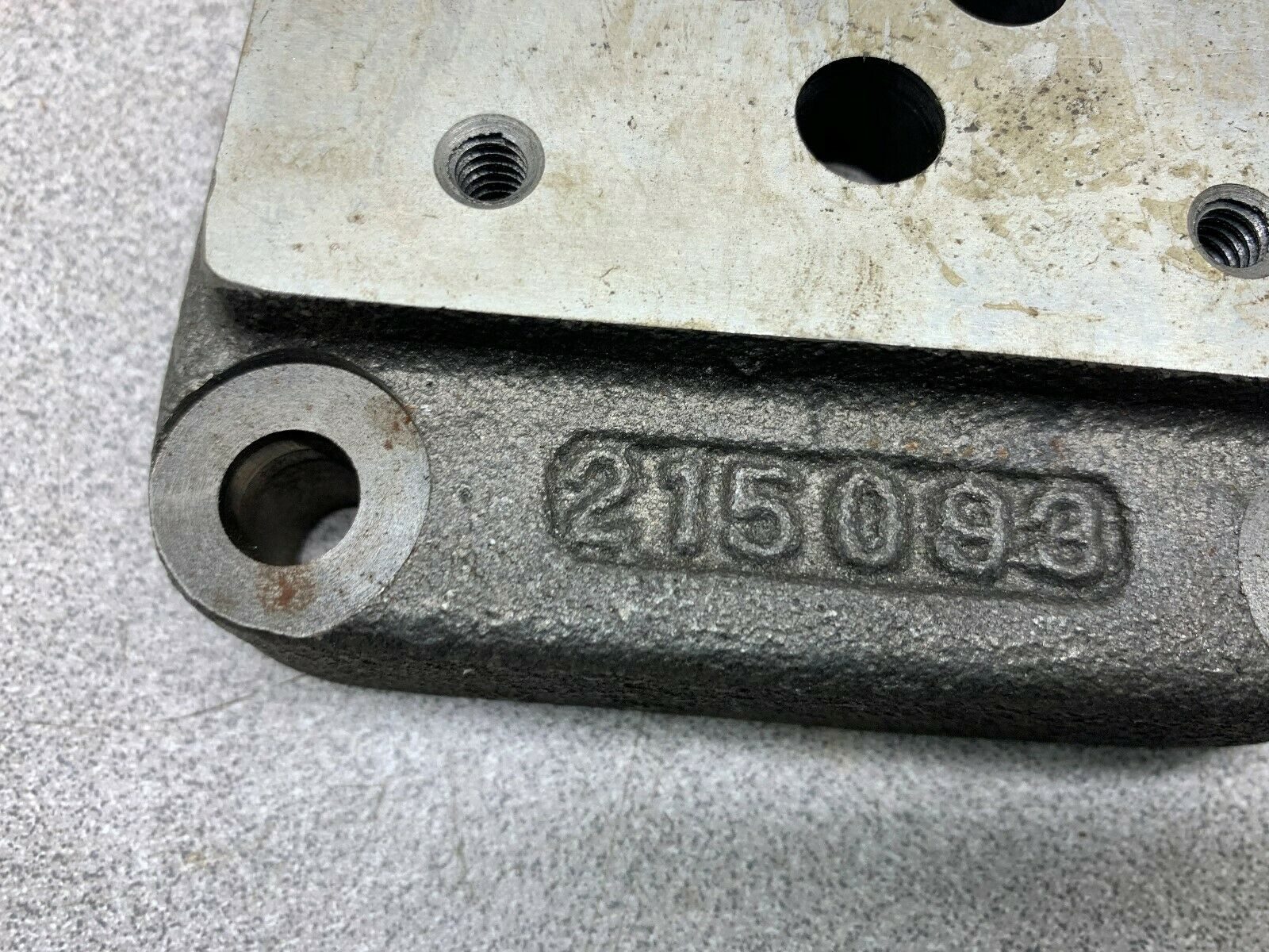 NEW NO BOX VICKERS VALVE 215093