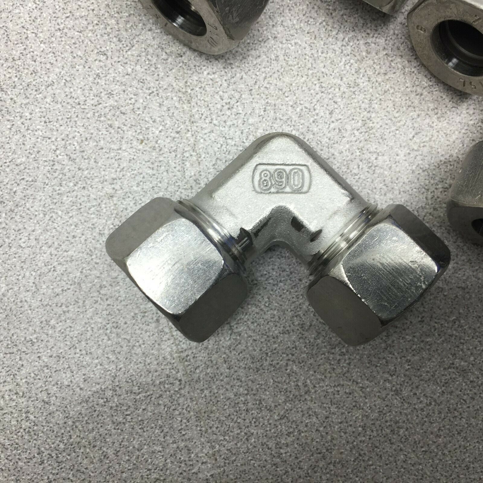 NEW NO BOX (LOT OF 10) M15 X M15 90 DEG ELBOW TUBE CONNECTOR 71VU-15L