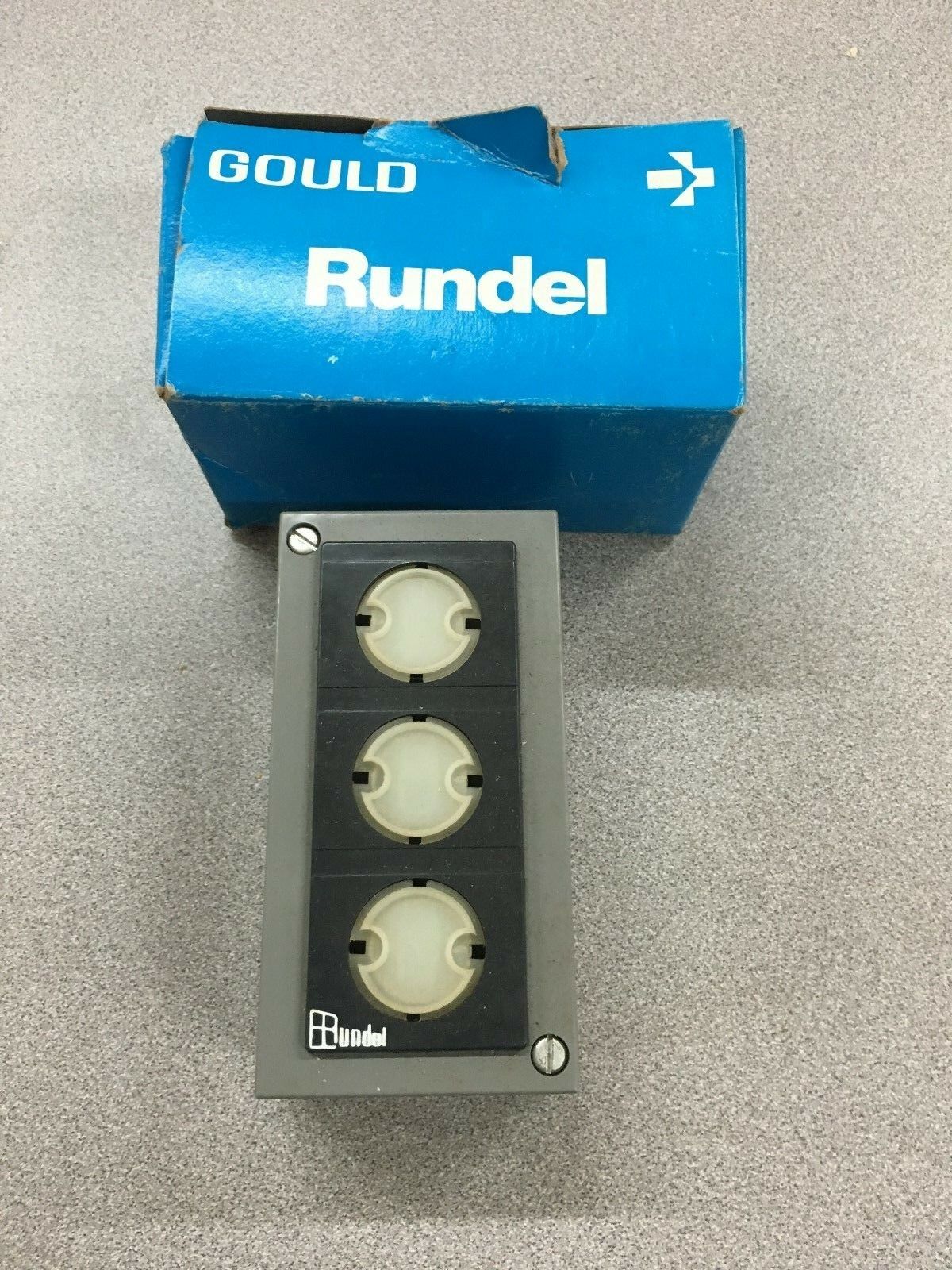 NEW IN BOX GOULD UNIVERSAL PUSHBUTTON STANDARD DUTY CONTROL STATION H12KU12S