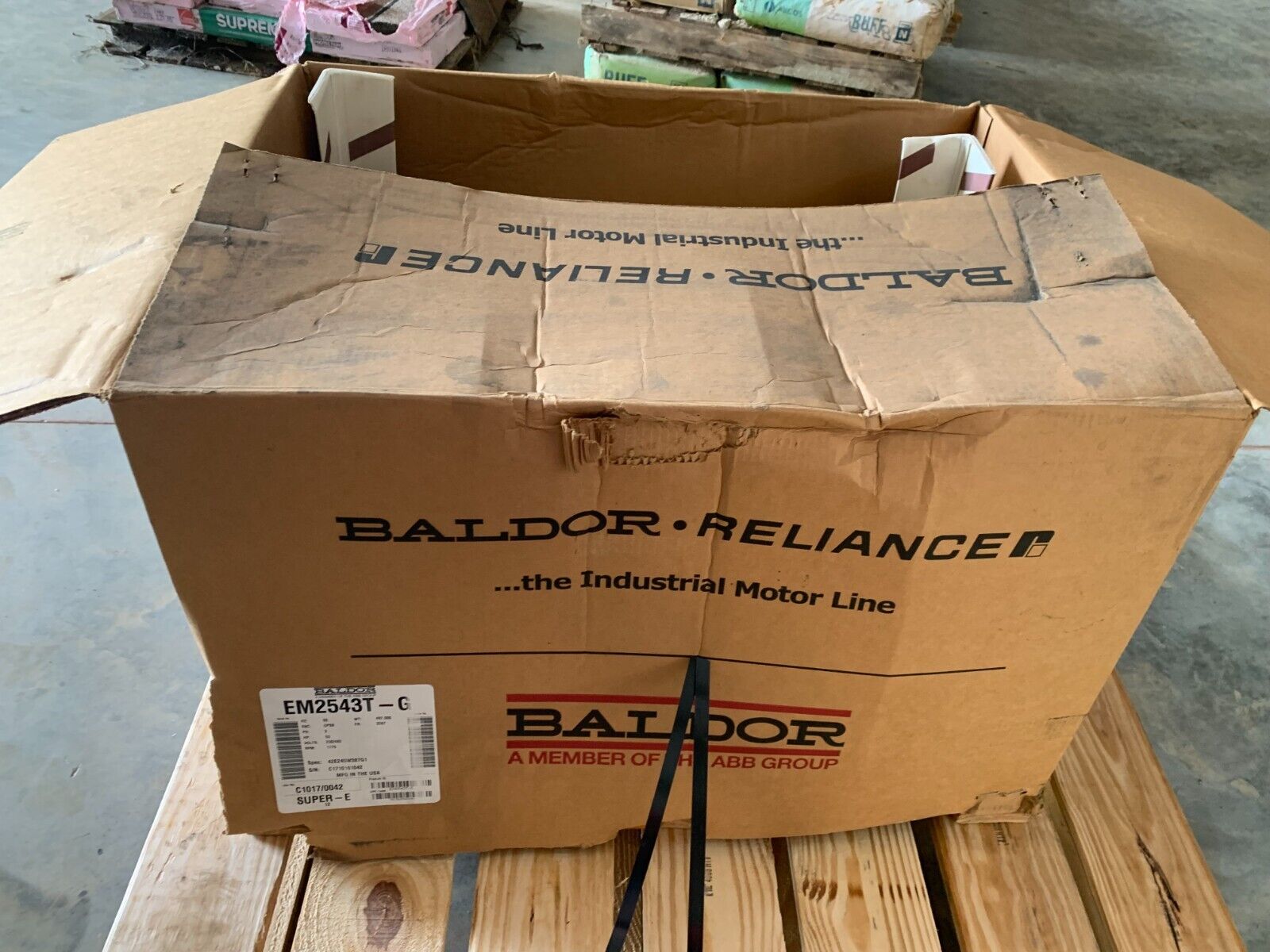 NEW BALDOR SUPER-E 50HP 1775RPM 230/460V. MOTOR 326T FRAME EM2543T-G