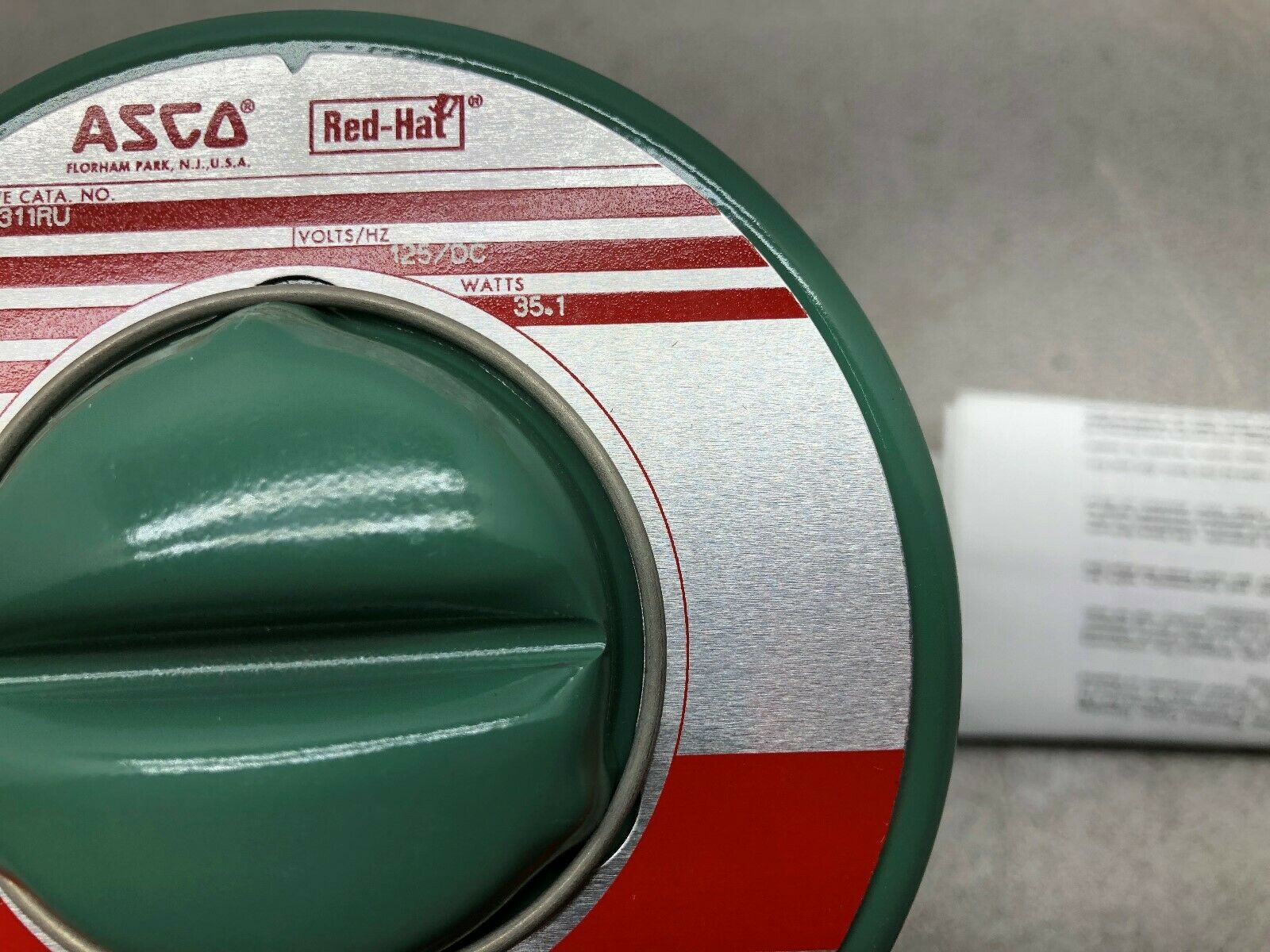 NEW NO BOX ASCO 1/4 NPT 125 VDC COIL 150 PSI SOLENOID VALVE 2126311RU