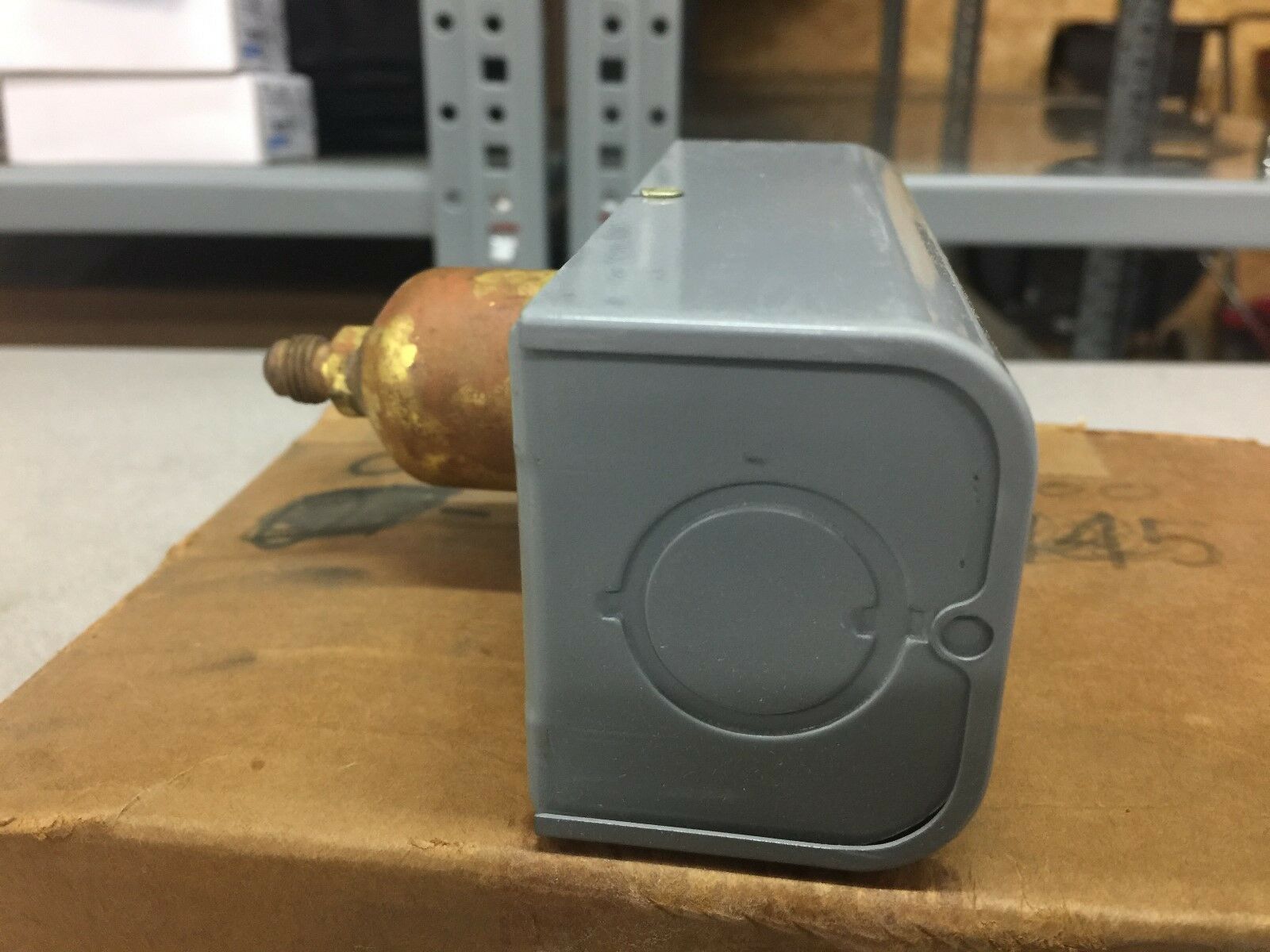 NEW IN BOX WR CONTROLS REFRIG PRESSURE CONTROL 1541-5 / 13123600