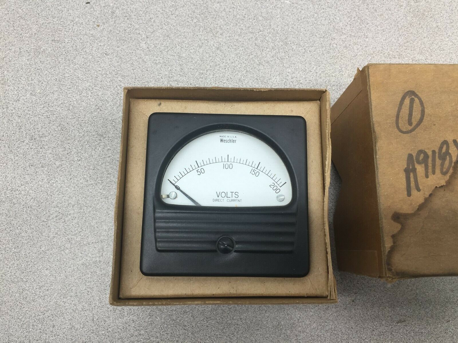 NEW IN BOX WESCHLER DC VOLT METER 0-200 VOLTS 409C532A23 / RX351DCV