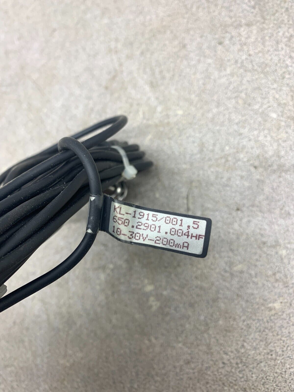 NEW NO BOX BERNSTEIN SENSOR KL-1915/001,5 650.2901.004HF 10-30V-200MA