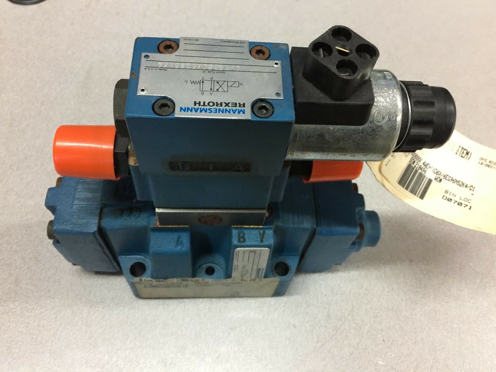 NEW NO BOX REXROTH HYD SOL VALVE 4WE6D60/EG96NK4 / Z2FS6-2-42/1QV / 4WEH16D63/6E