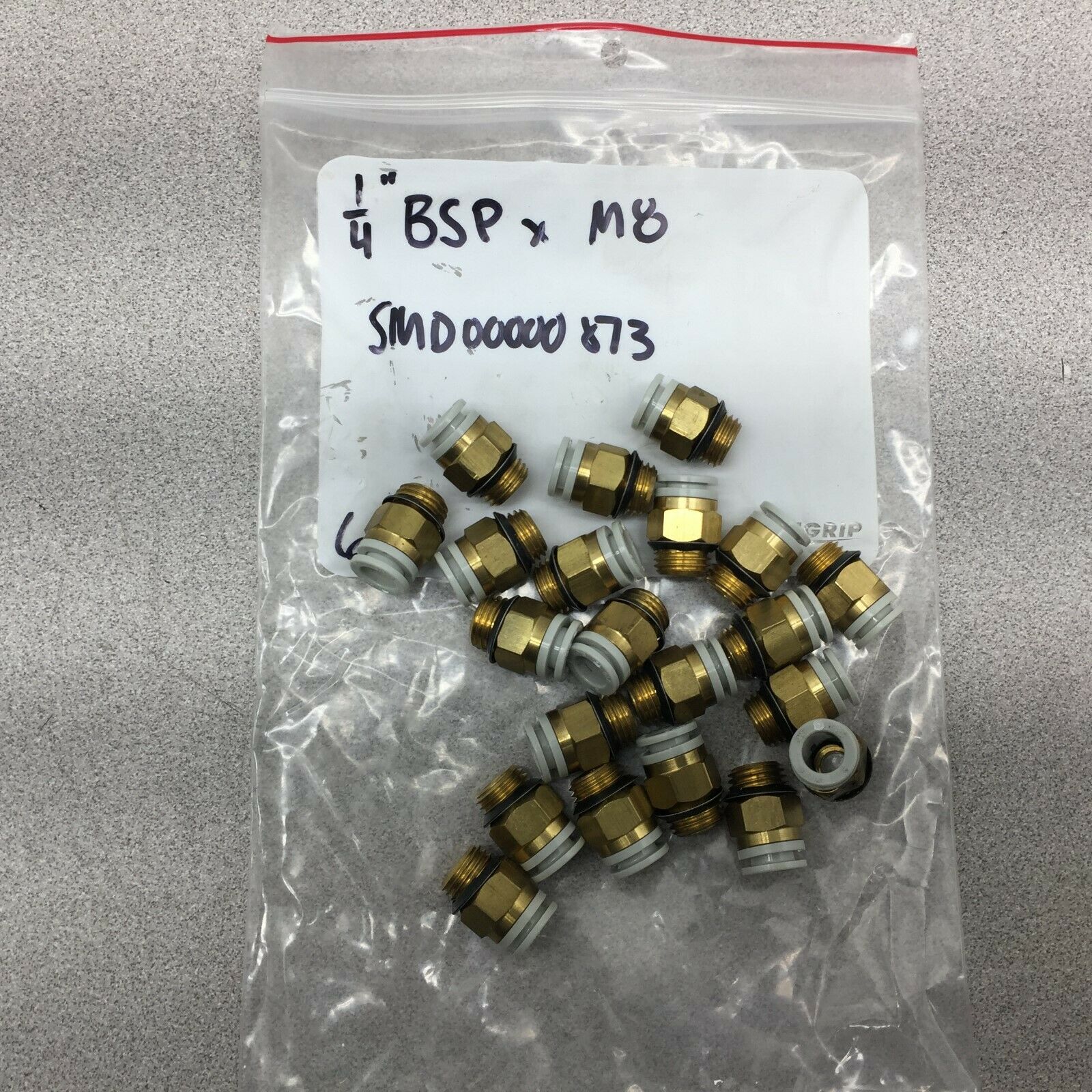 NEW NO BOX (LOT OF 21) SMD 1/4BSP X M8 PUSHLOCK FITTING SMD00000873