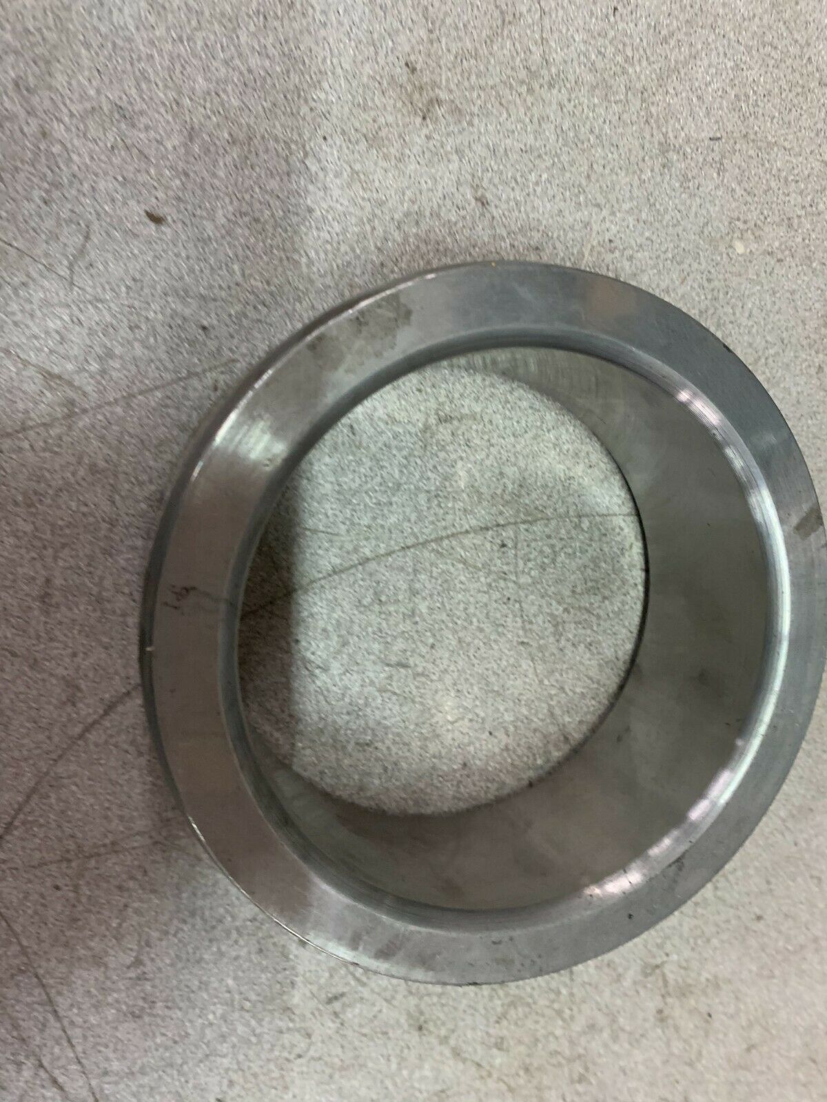 NEW NO BOX SKF BEARING RACE NU320