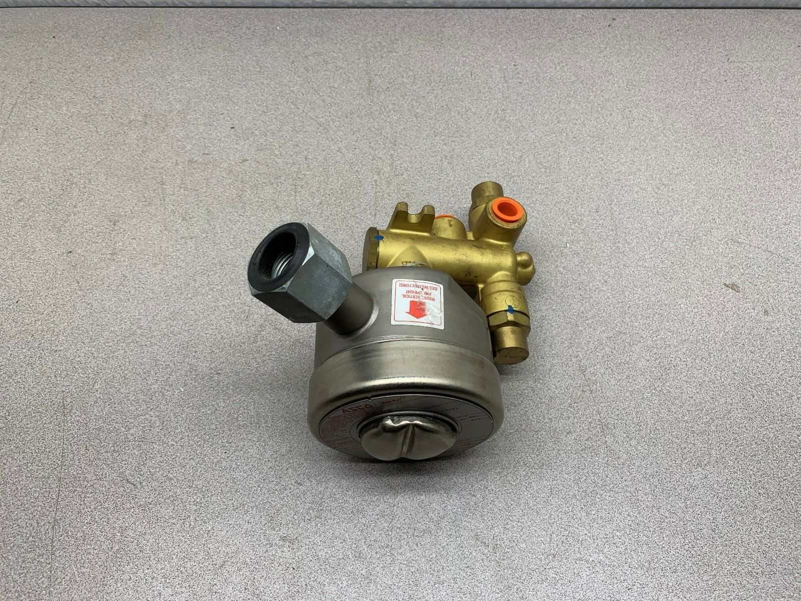 NEW ASCO RED HAT NUCLEAR SERIES 125VDC SOLENOID VALVE 3/8" PIPE SIZE K2063816F
