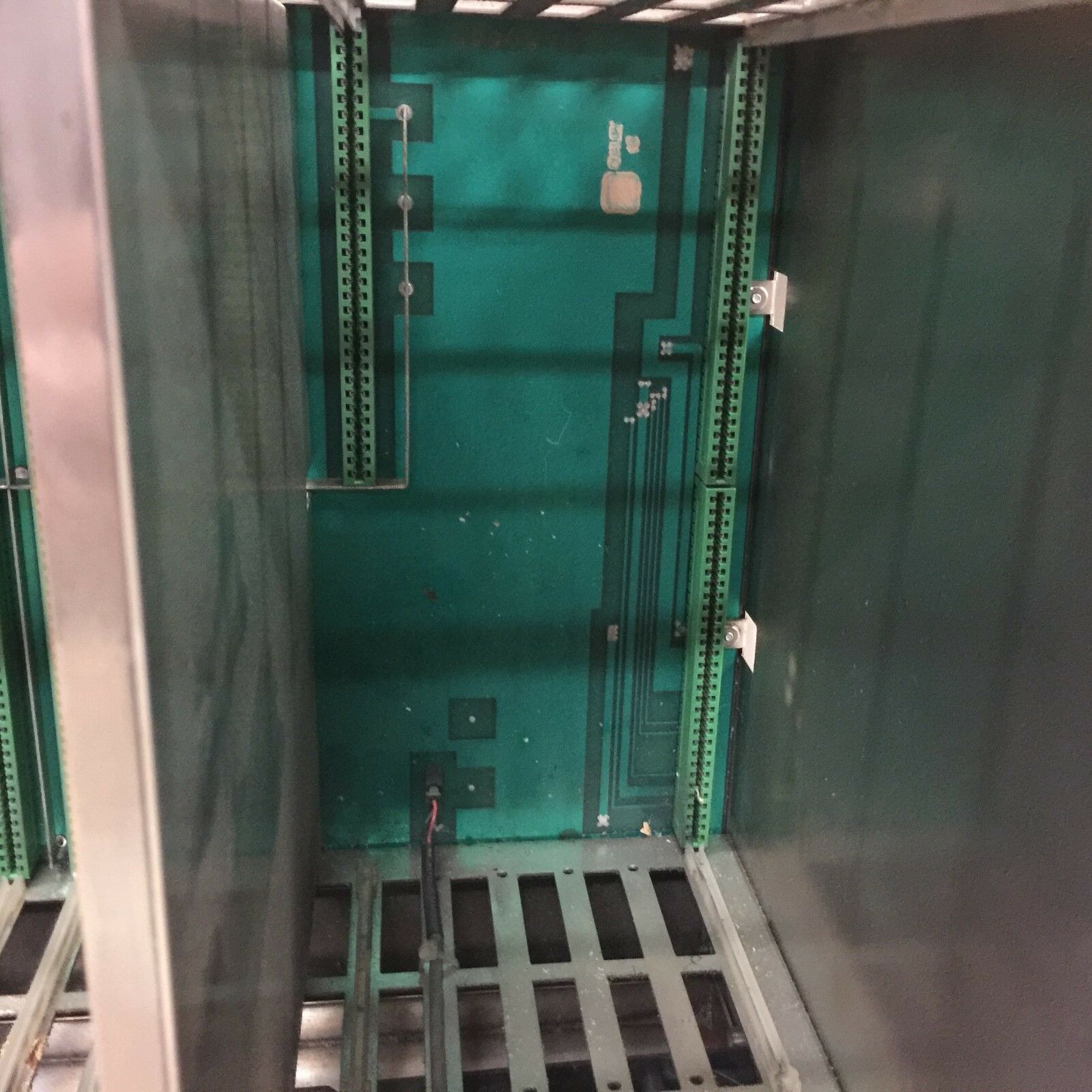 USED ALLEN BRADLEY INTELLIGENT MOTION CONTROLRACK 8600AT1