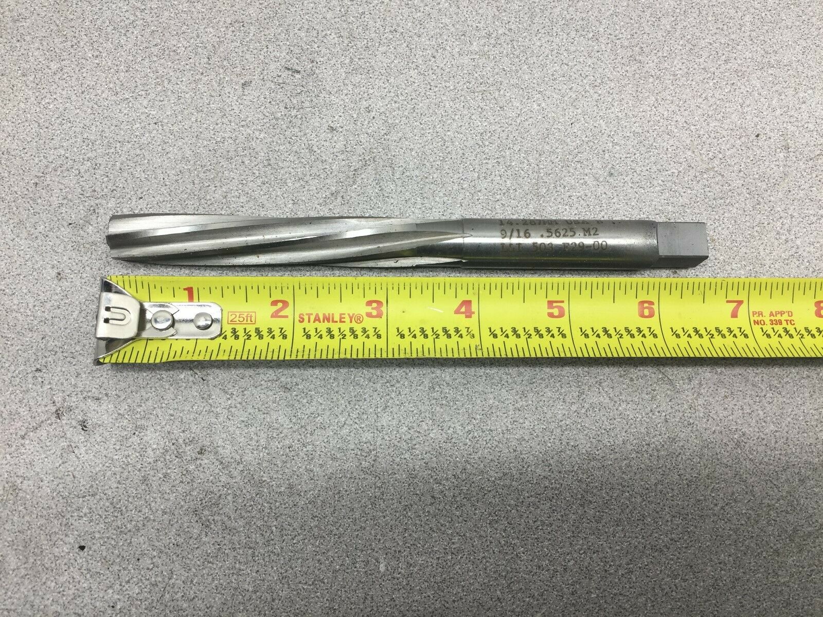 NEW NO BOX L&I 9/16 .5625 M2 14.287 MM HAND REAMER 503 F29-00