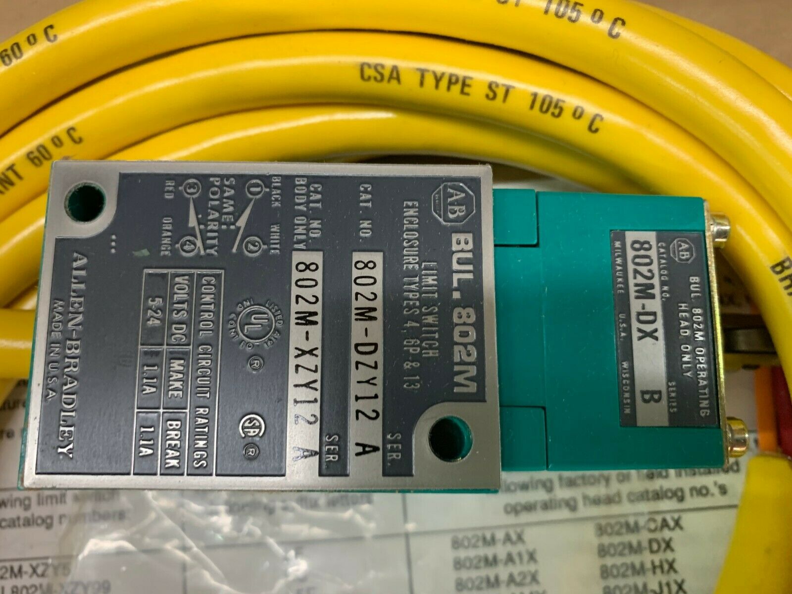 NEW IN BOX ALLEN BRADLEY LIMIT SWITCH 802M-DZY12 SERIES A