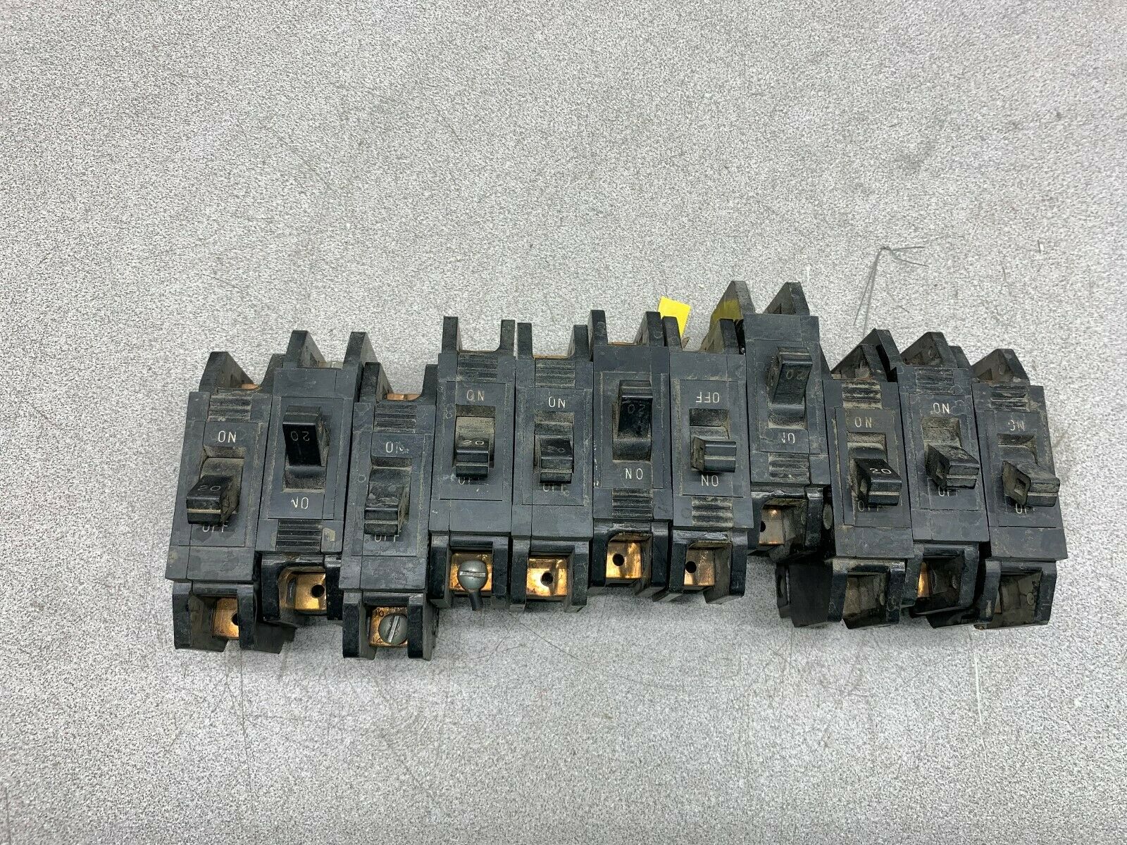 LOT OF 12 USED SQUARE D BREAKER QB120