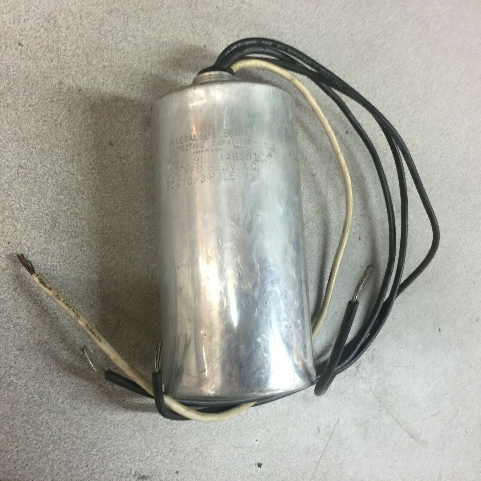 NEW NO BOX GE 650VAC 3POLE 1-1-1 MFD PROTECTIVE CAPACITOR 9L18AAB301