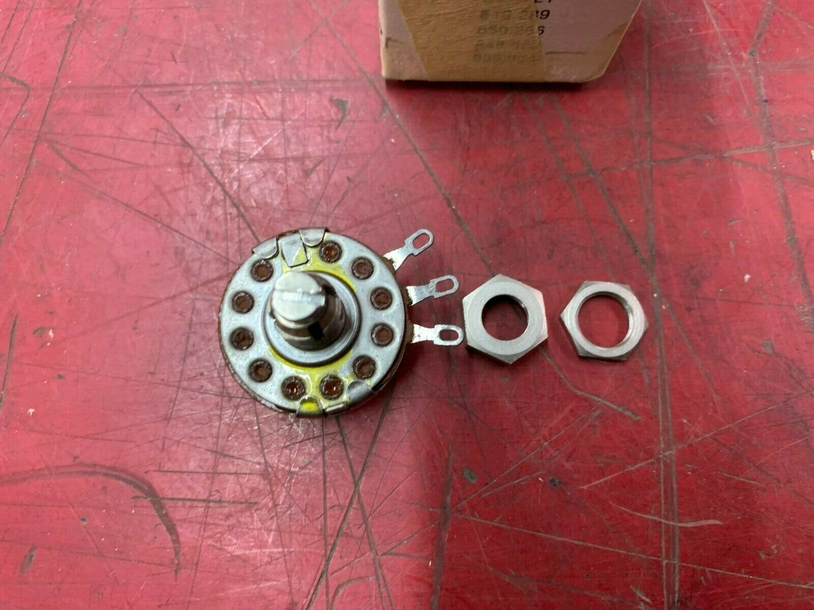 NEW IN BOX ALLEN BRADLEY RESISTOR JA1L040S105UC