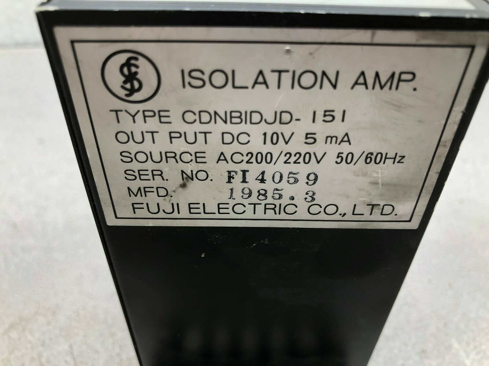 NEW NO BOX FUJI ELECTRIC 220 VAC INPUT 10 VDC OUTPUT ISOLATION AMP CDNBIDJD-151