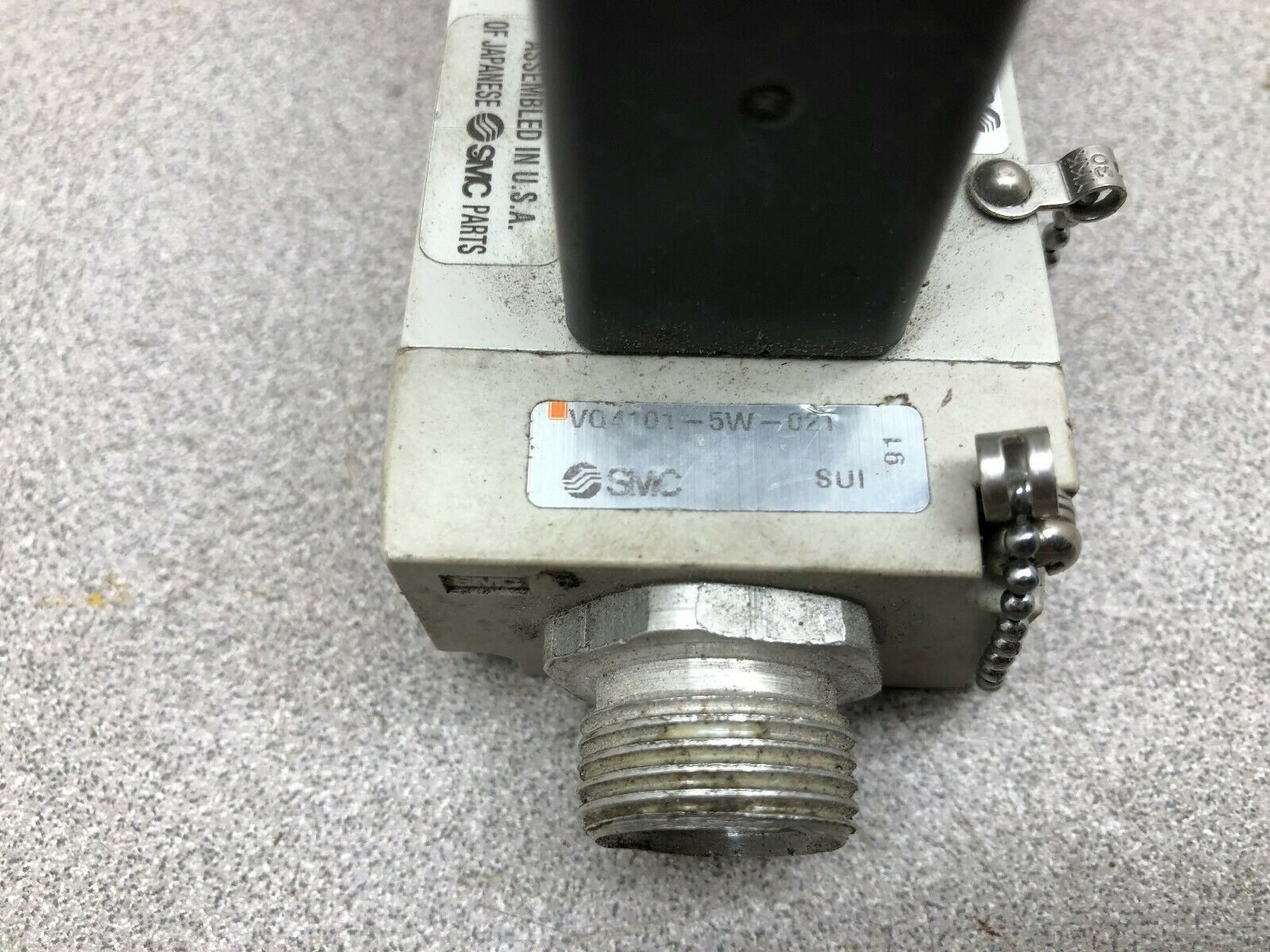USED SMC PNEUMATIC SOLENOID VALVE VQ4101-5W