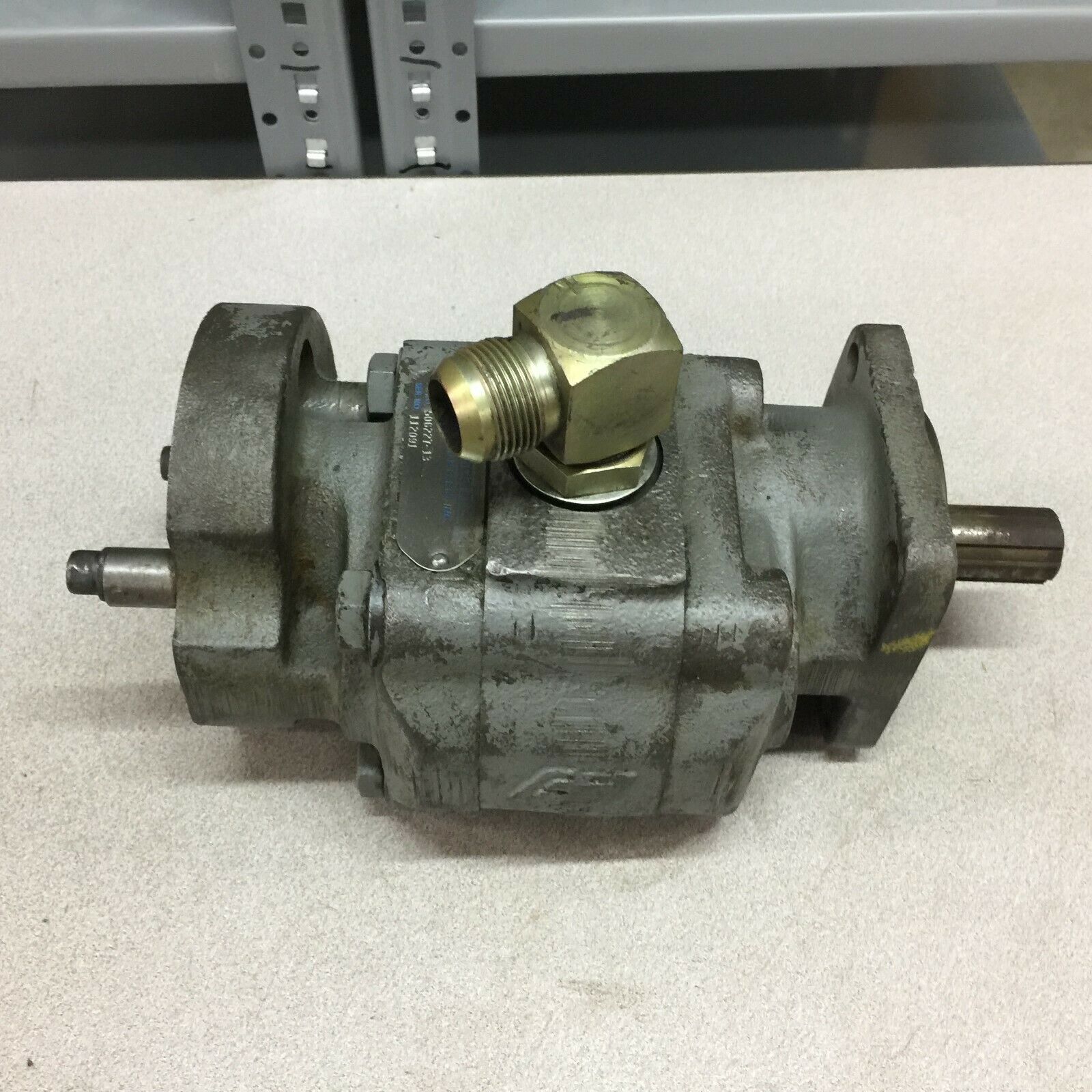 USED COMMERCIAL INTERTECH HYDRAULIC PUMP 506227-13