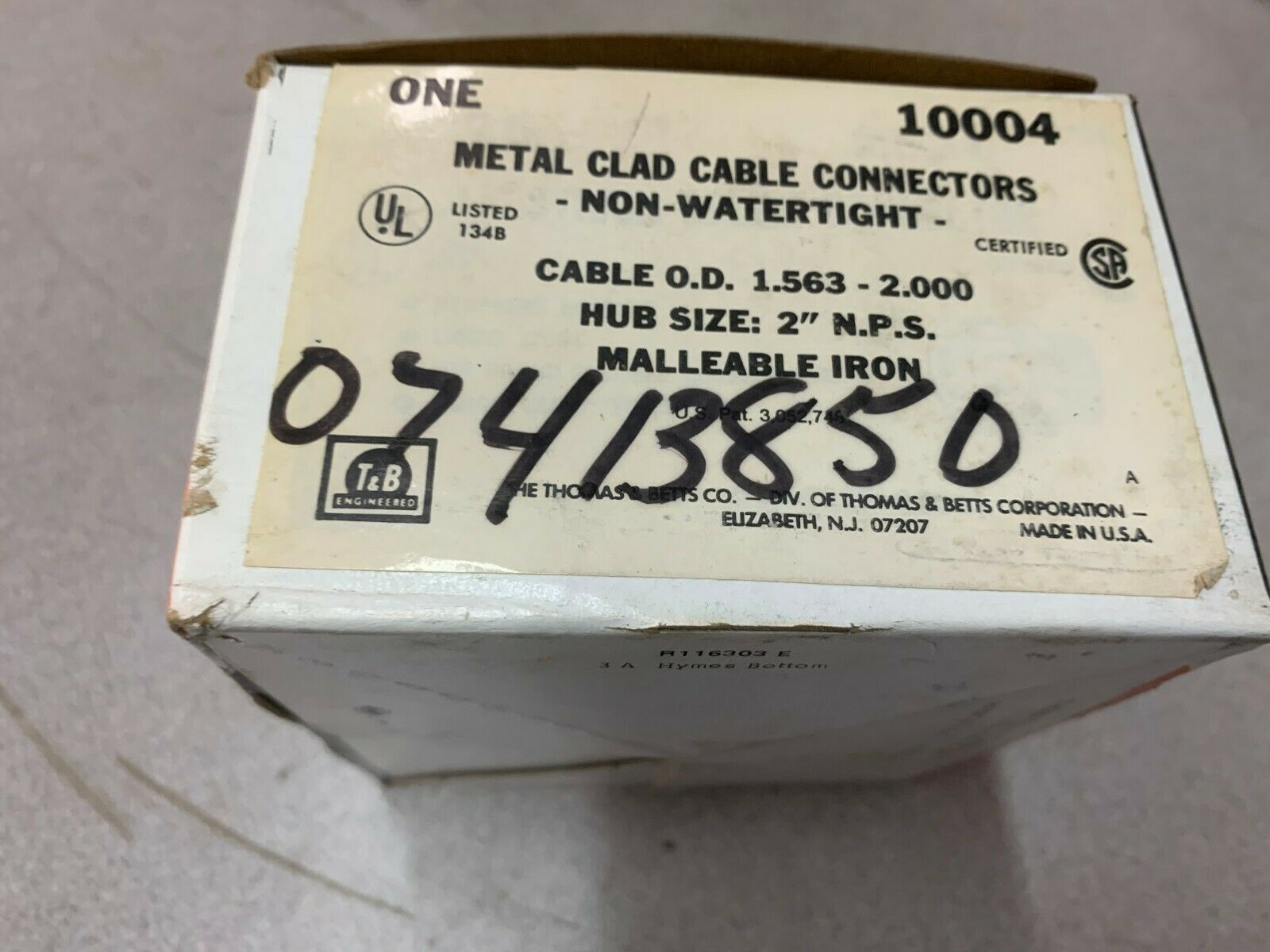 NEW IN BOX THOMAS AND BETTS CABLE CONNECTOR 10004