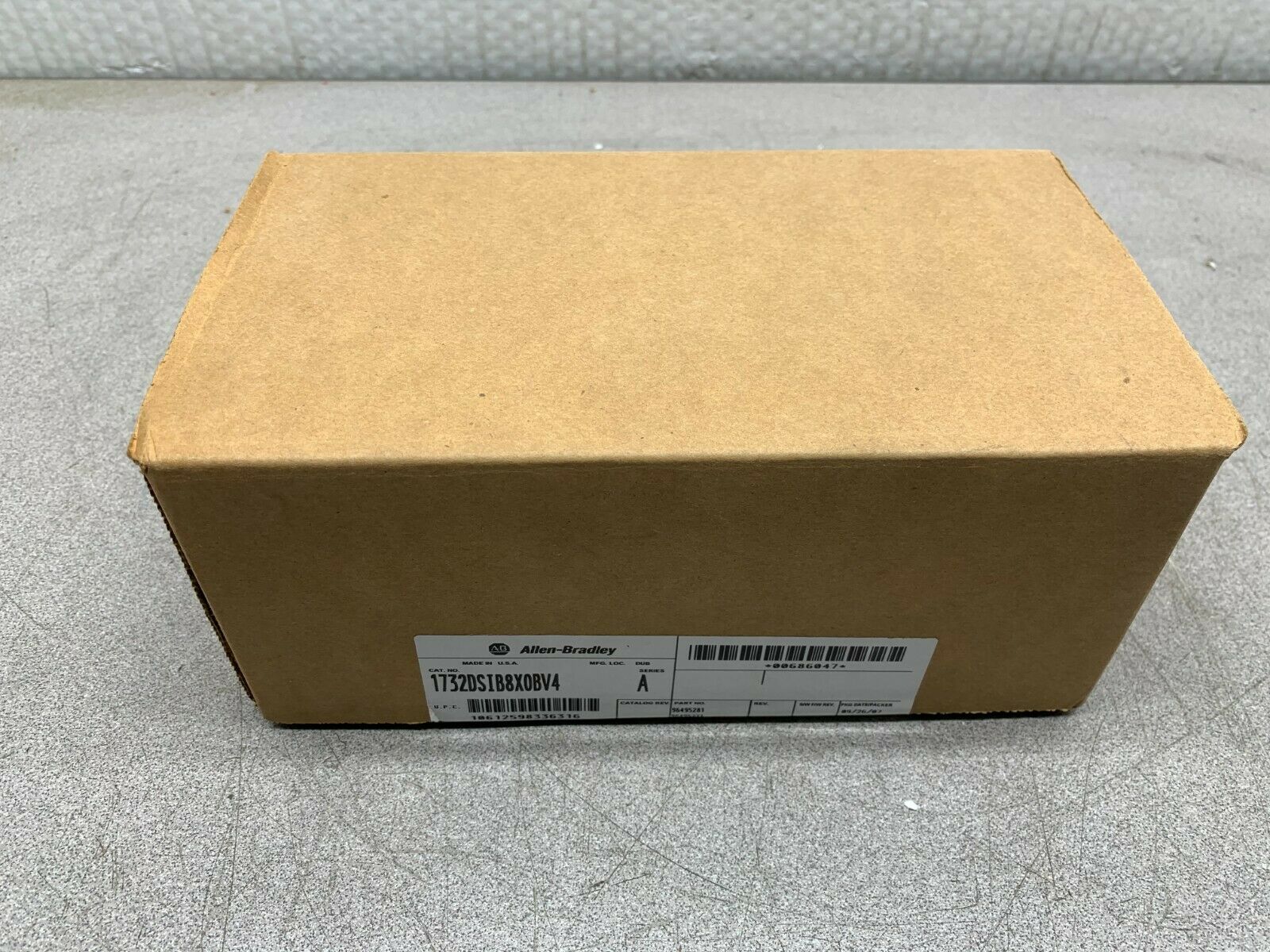 NEW SEALED ALLEN-BRADLEY DEVICENET SAFETY ARMORBLOCK 1732-DSIB8XOBV4 SERIES A