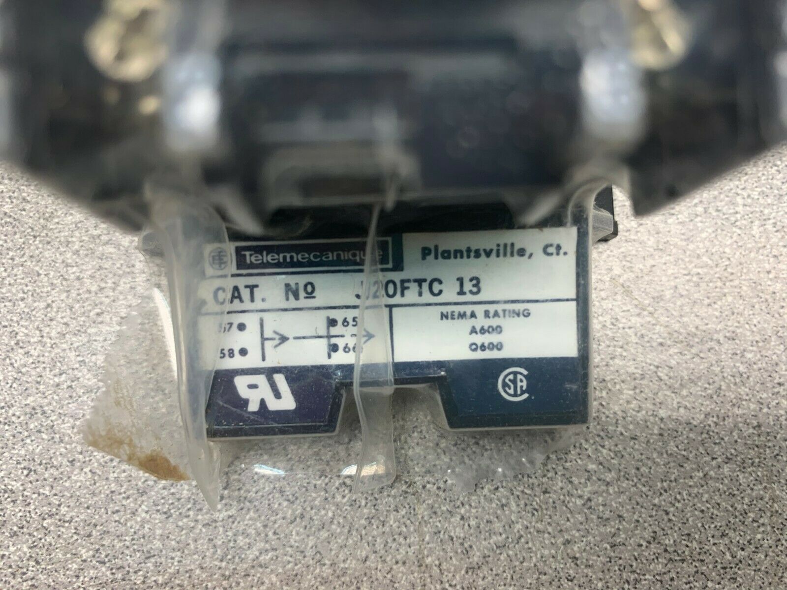 NEW NO BOX TELEMECANIQUE PNEUMATIC TIMING UNIT J20FTC13