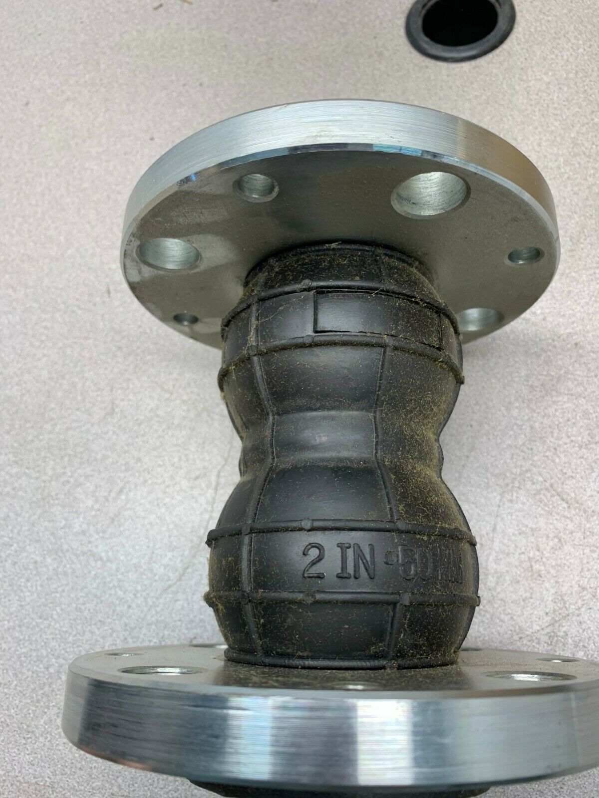 NEW IN BOX METRAFLEX T2" NEOPRENE EXPANSION JOINT 50MM