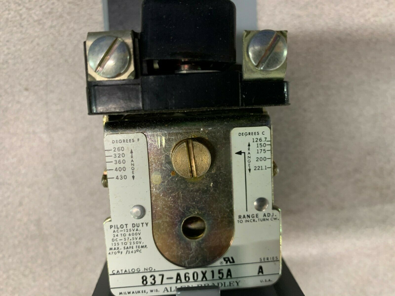 NEW NO BOX ALLEN-BRADLEY TEMPERATURE SWITCH 837-A60X15A SERIES A (NO COVER)