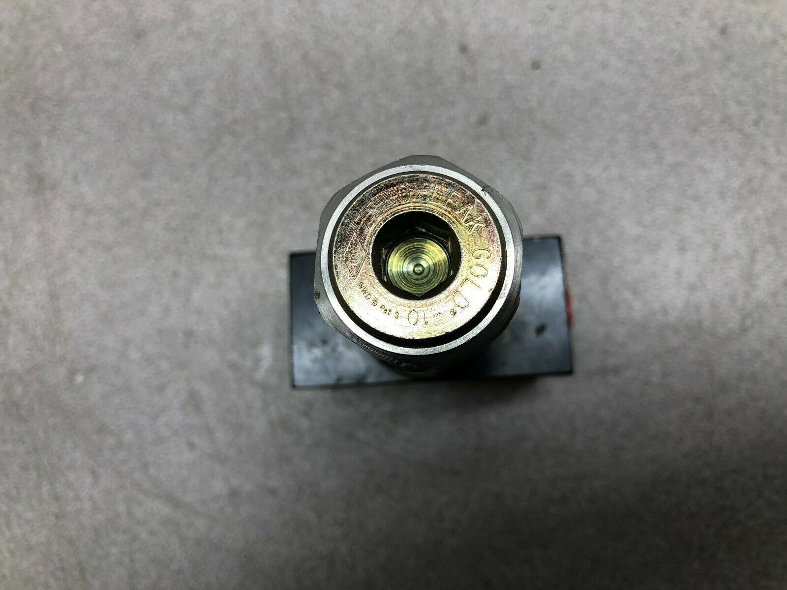 NEW NO BOX VEKTEK 1500-5000 PSI RANGE PRESSURE LIMITING VALVE 70-5400-06