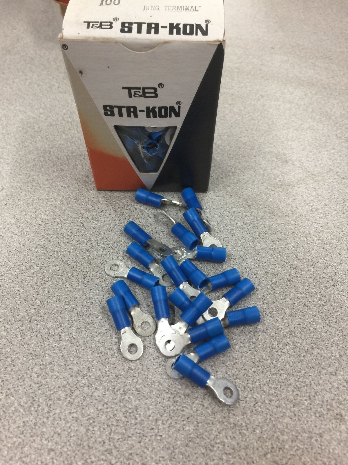 NEW IN BOX T&B STA-KON LOCKING SPADE TERMINAL 14RB-6 BOX OF 100