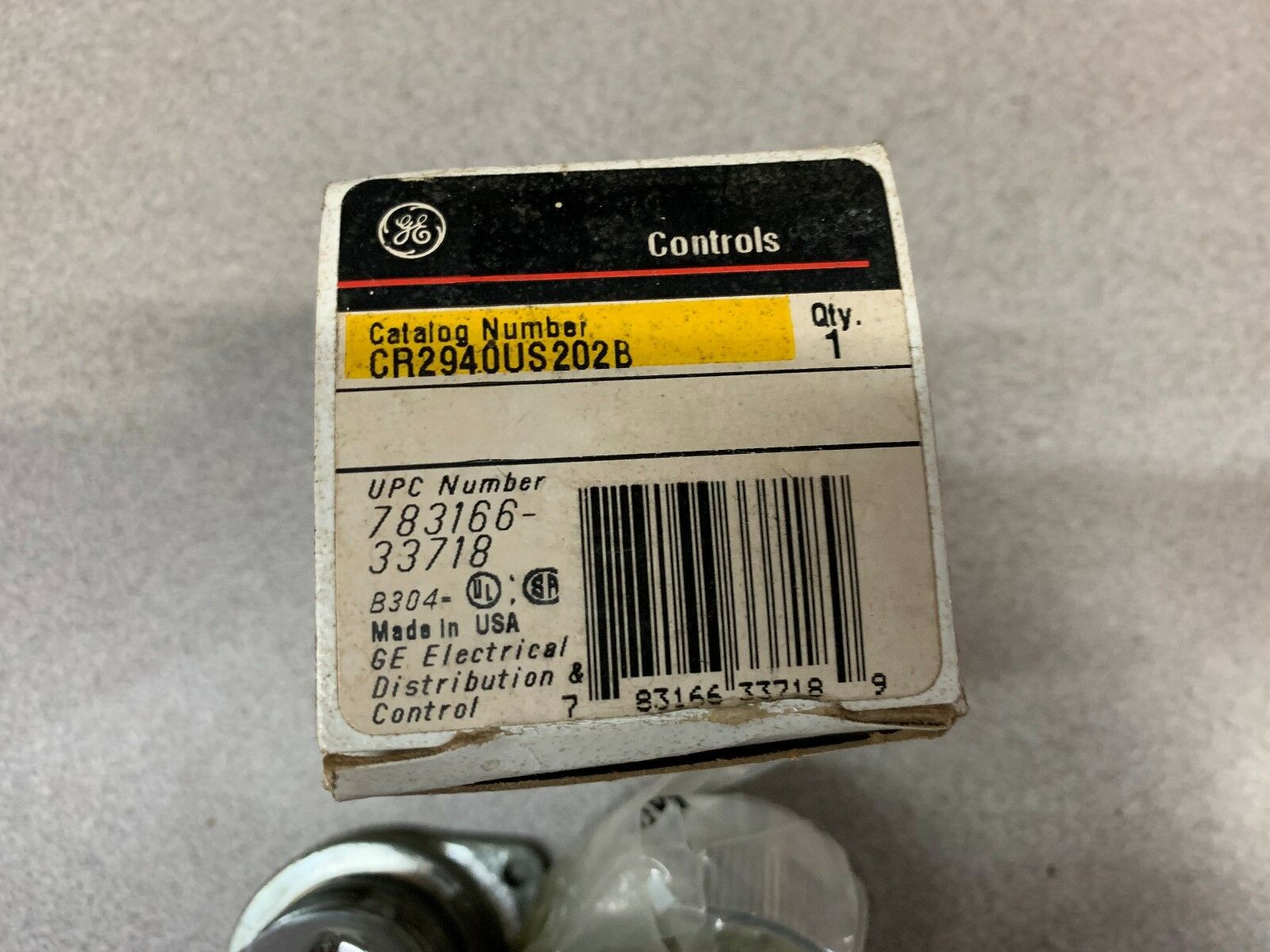 NEW IN BOX GE SWITCH CR2940US202B