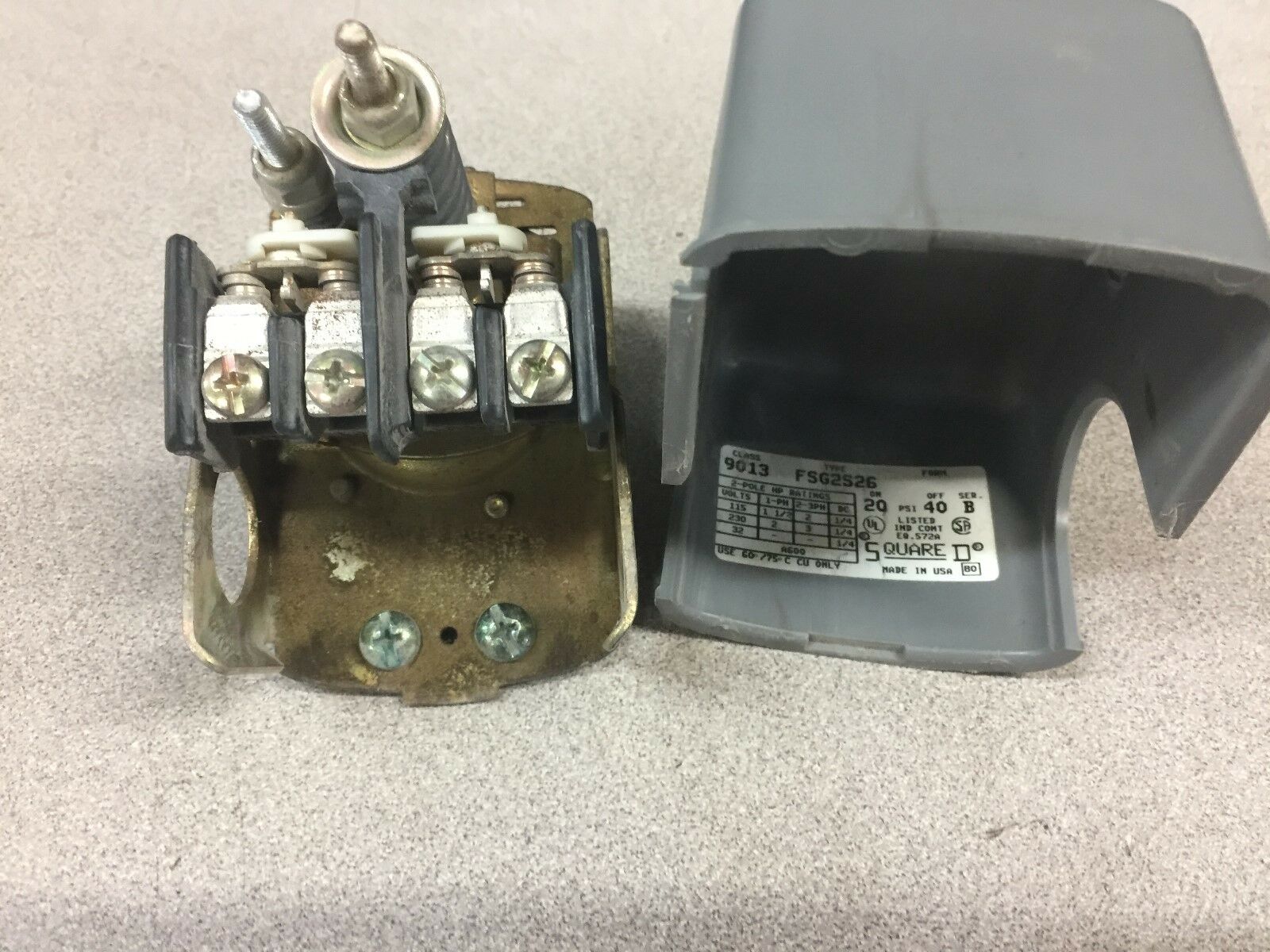 NEW NO BOX SQUARE D PRESSURE SWITCH 20-40PSI 9013 FSG2S26