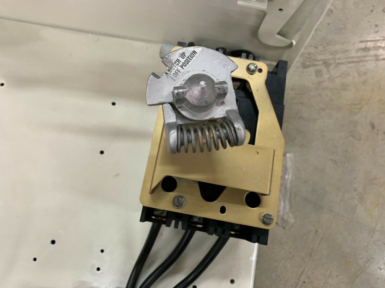 NEW NO BOX CUTLER-HAMMER SIZE 3 MCC BUCKET A10EN0 WITH 90AMP BREAKER