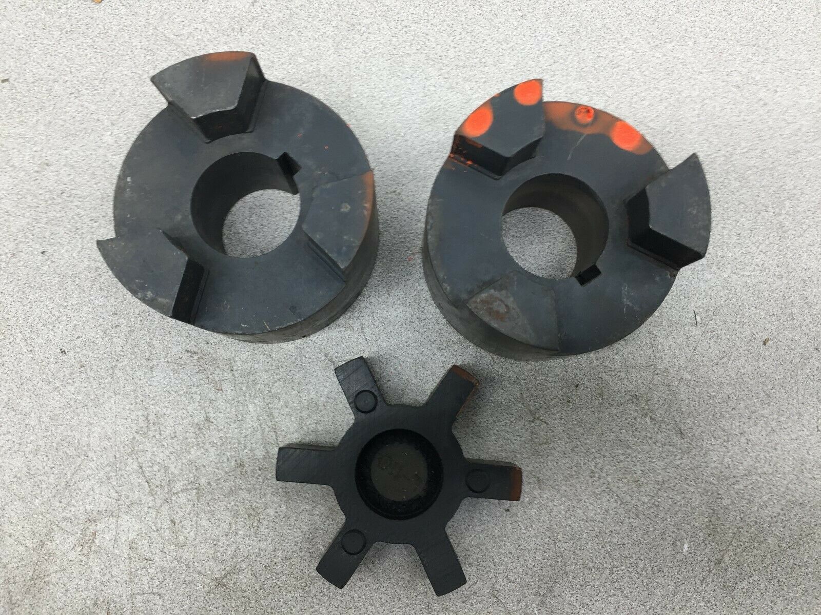 NEW NO BOX MARTIN 110 1 3/8 SET OF JAW COUPLINGS WITH SPIDER INSERT 110 1 3/8