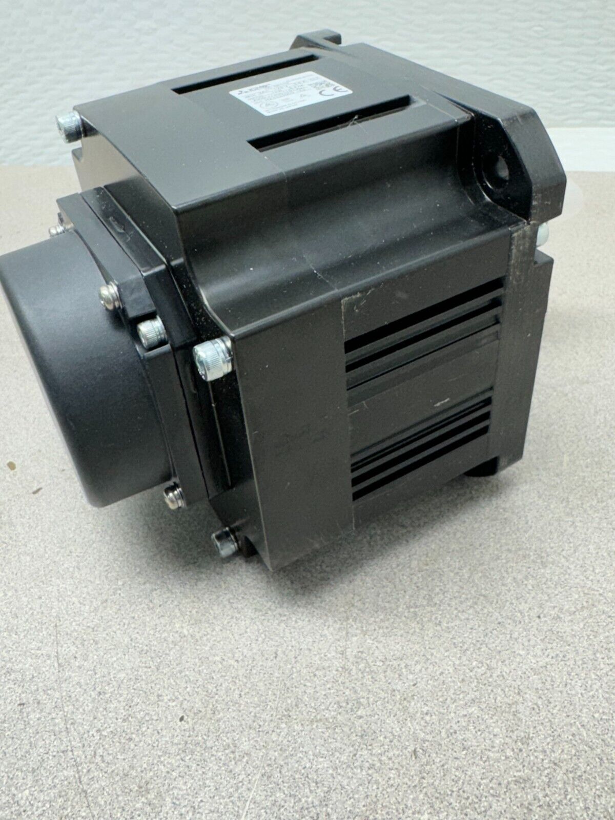 NEW MITSUBISHI ELECTRIC AC SERVO MOTOR HG-SR102 *TENNESSEE STOCK*